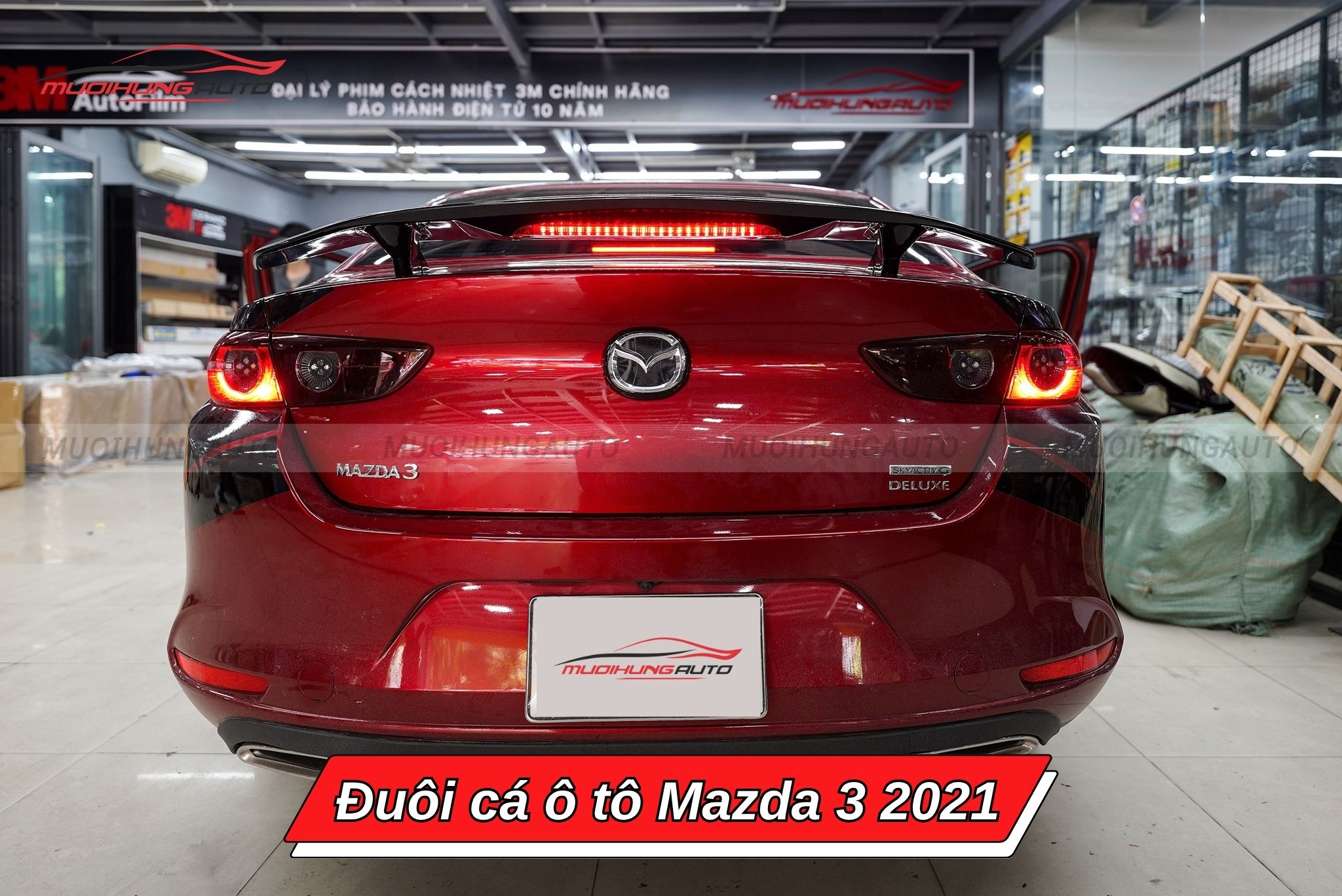 Đuôi cá xe ô tô Mazda 3 2021