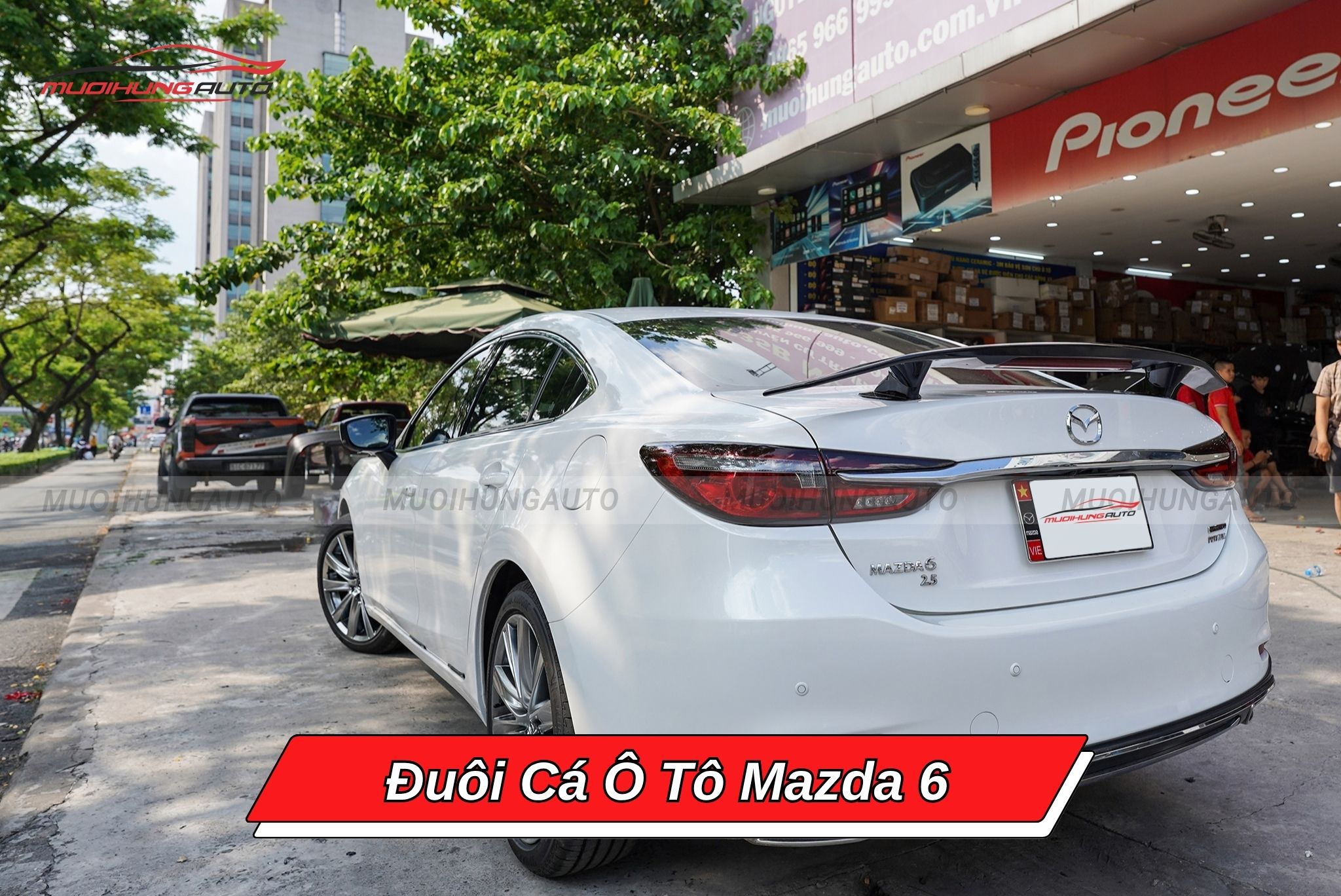 Đuôi cá xe ô tô Mazda 6