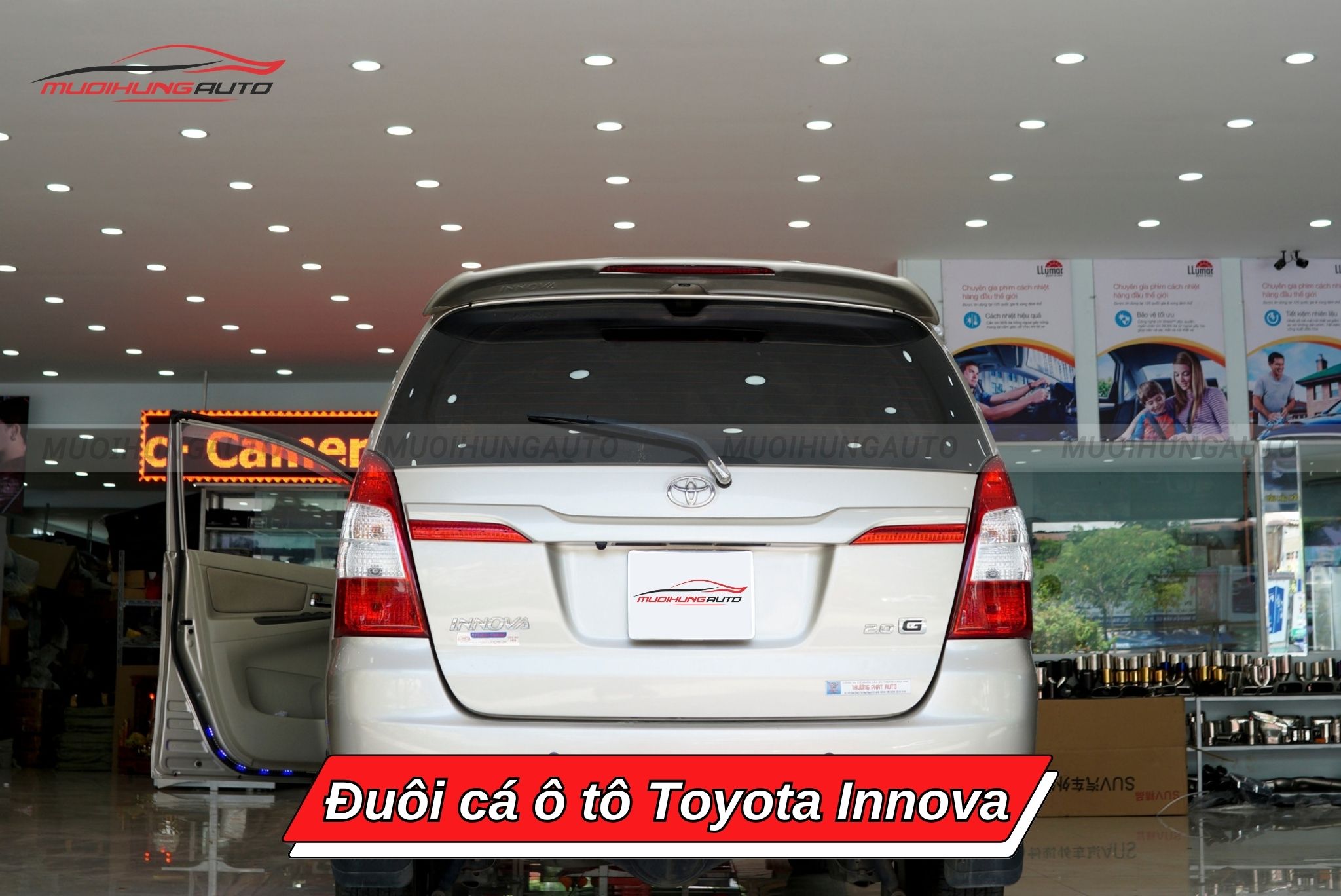 Đuôi cá xe ô tô Toyota Innova