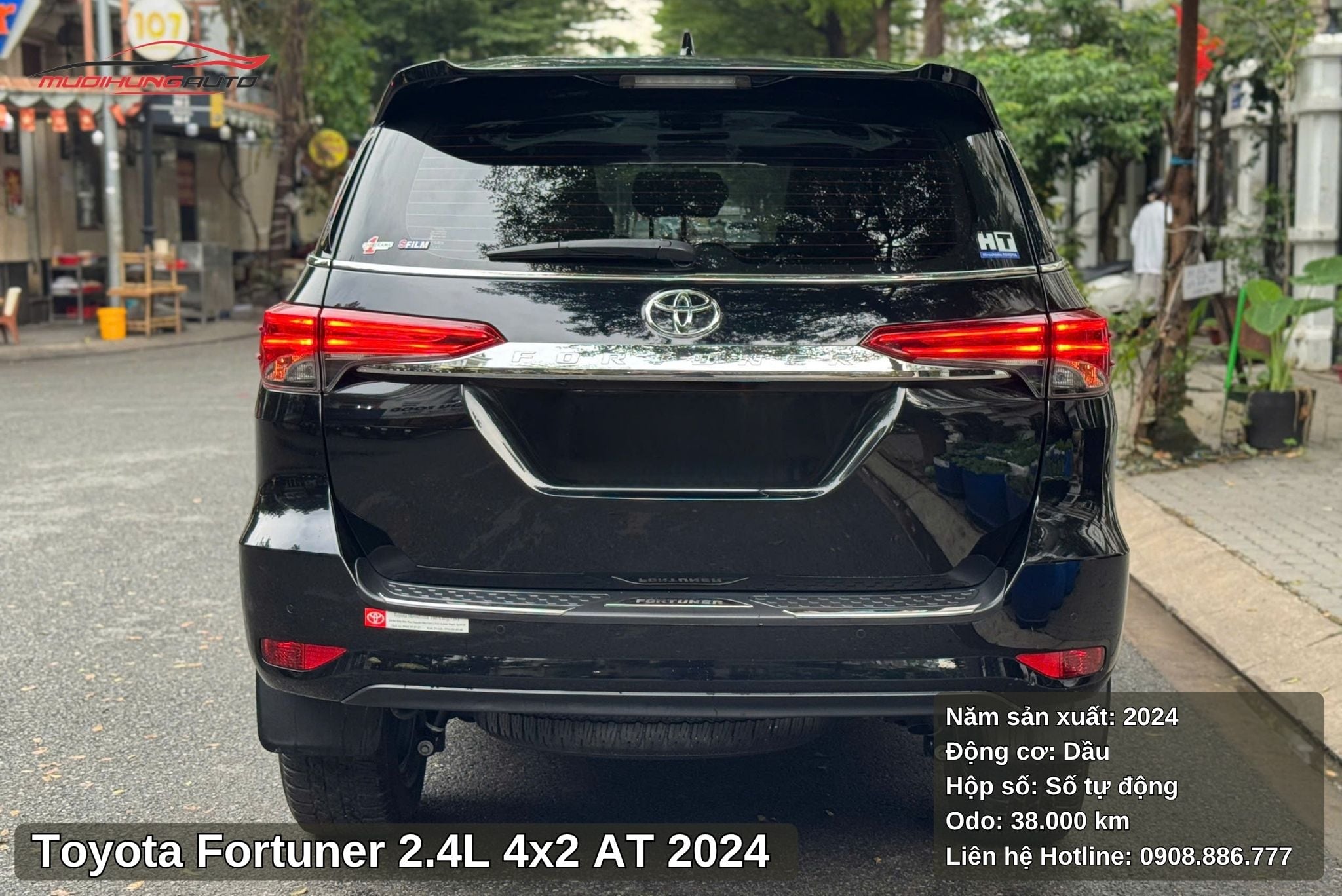 Đuôi xe Toyota Fortuner 2.4L 4x2 AT 2024