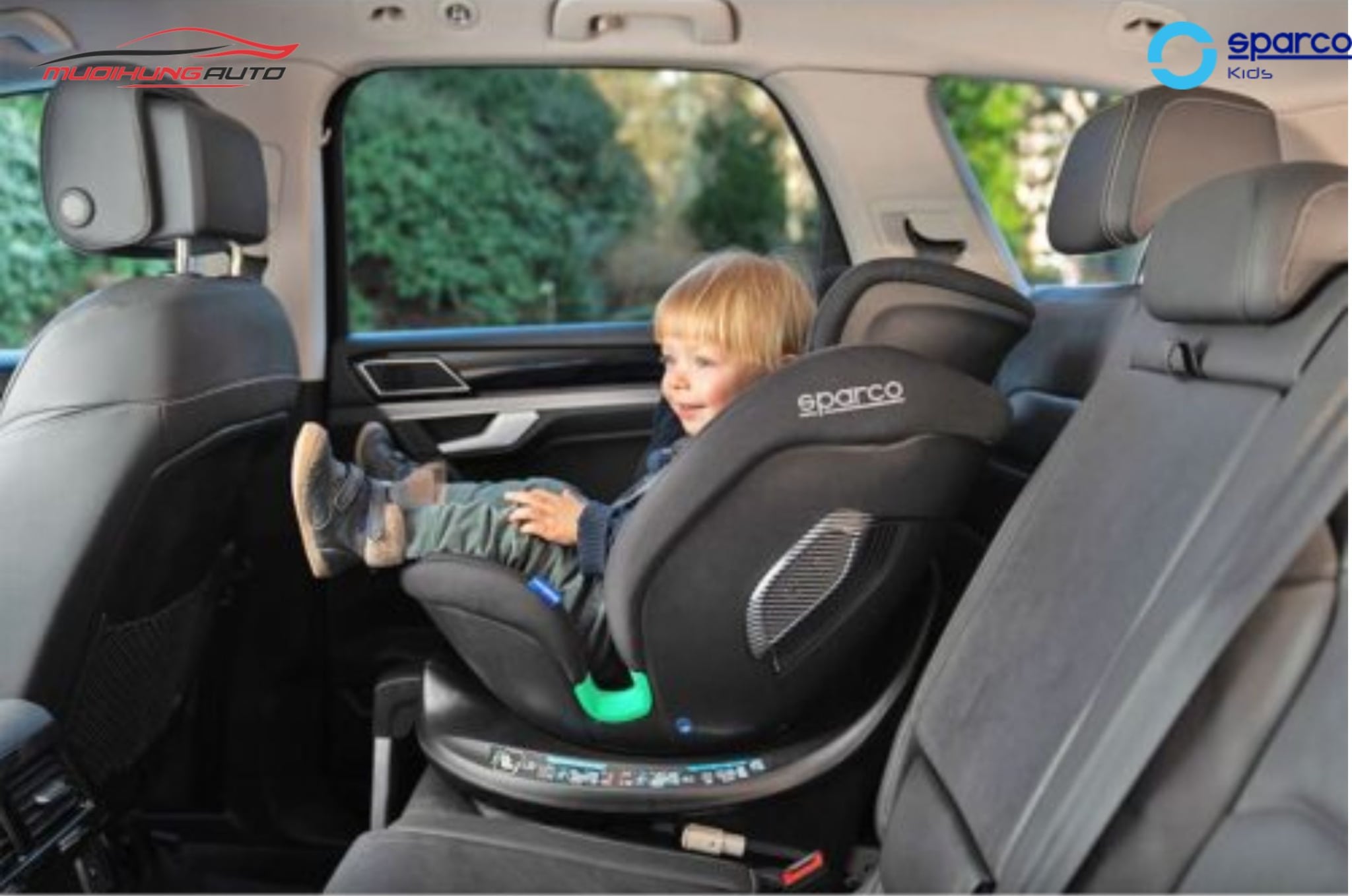 Ghế xe ô tô cho bé Sparco SK7000