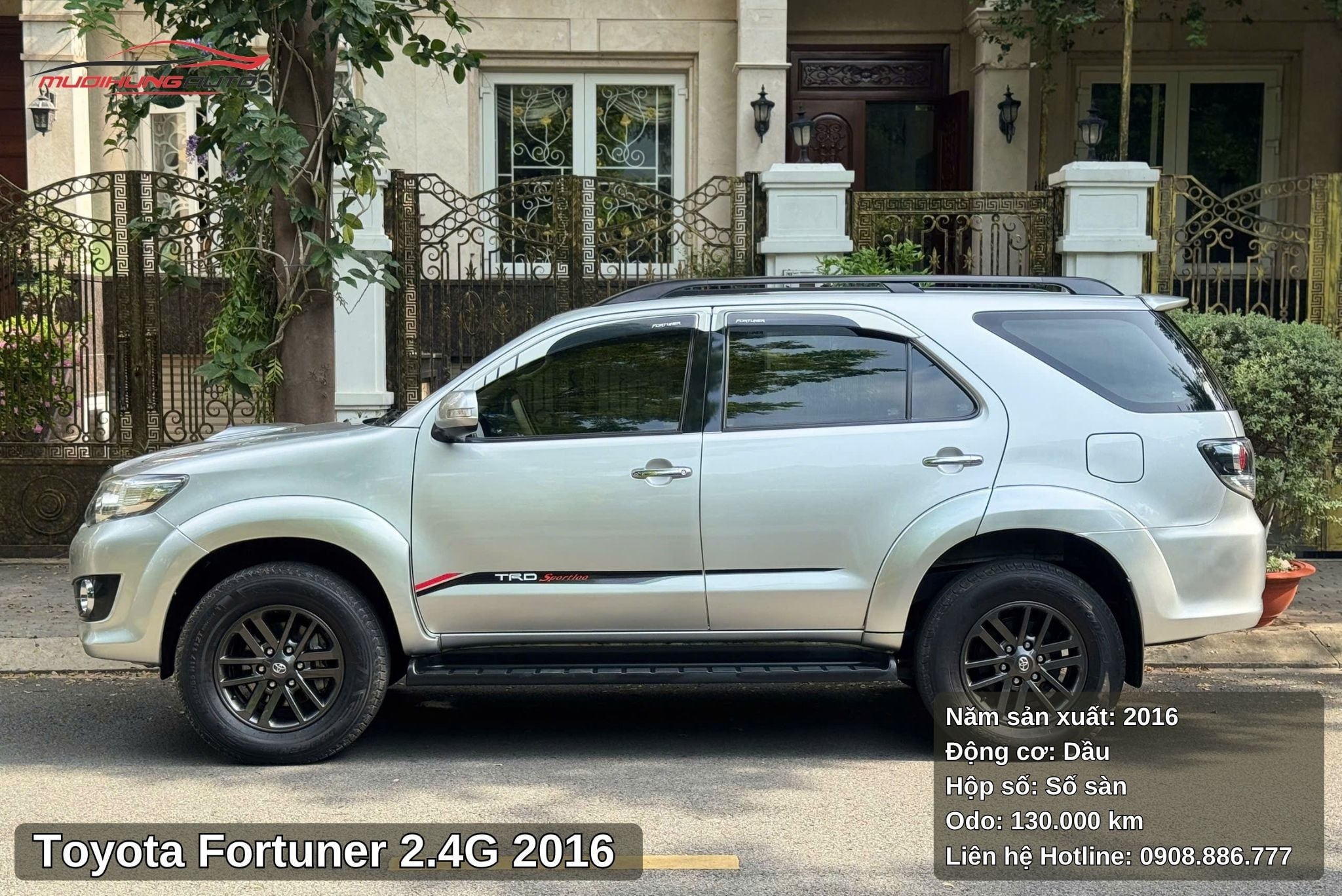 Hông xe Toyota Fortuner 2.4G 2016