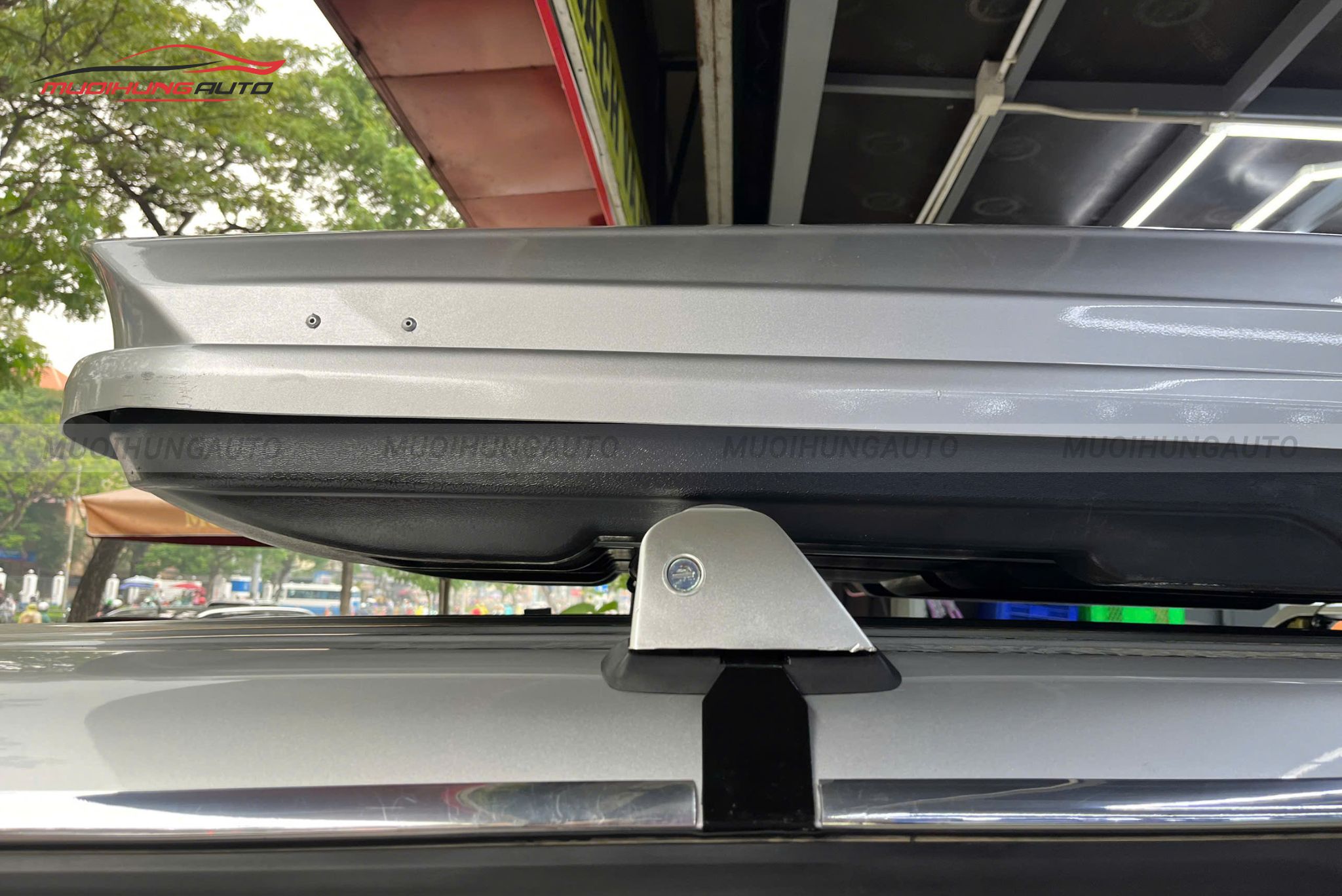 Hộp đựng đồ trên nóc xe ô tô MG G50 2025