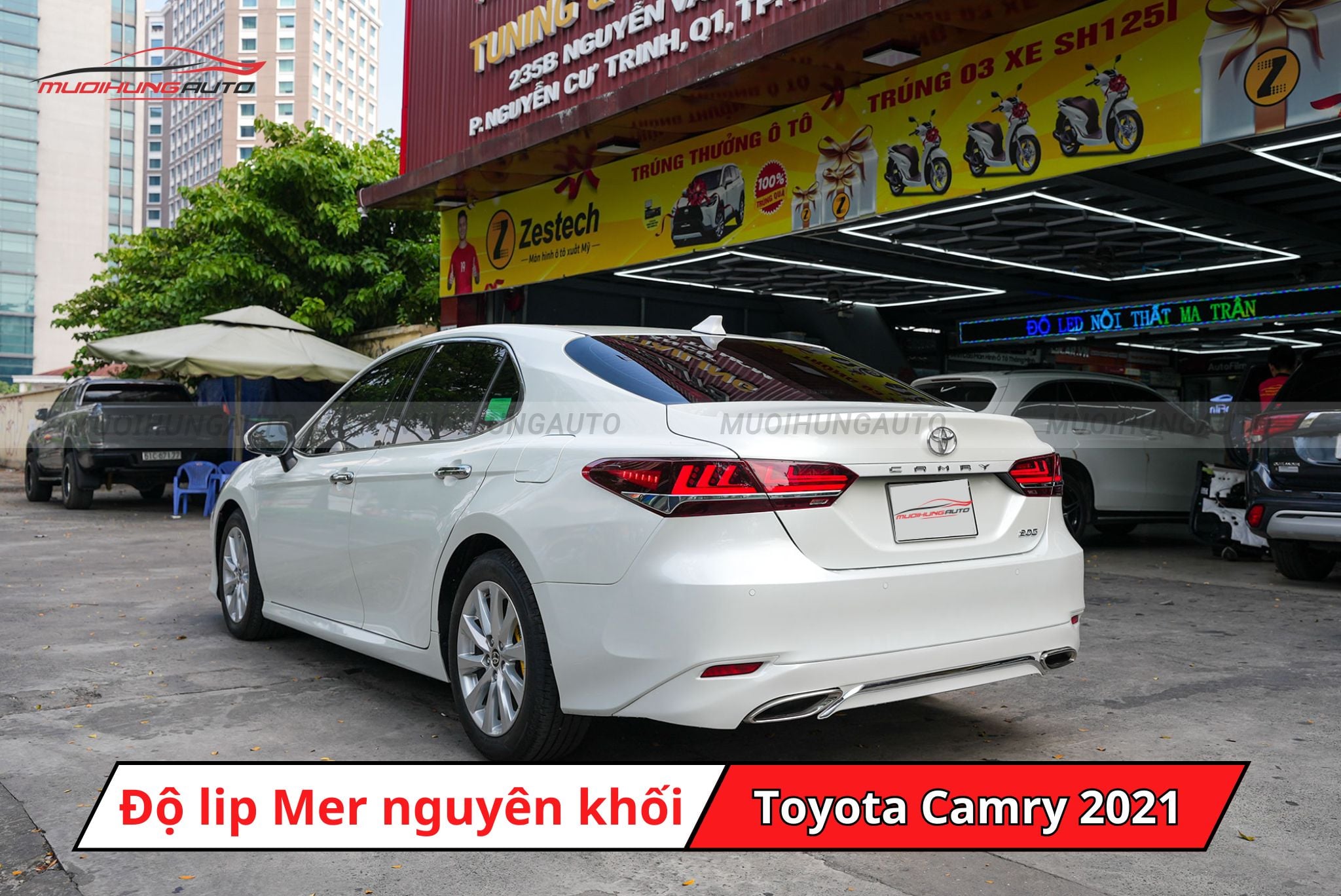 Lip pô kiểu Mercedes cho Toyota Camry 2021