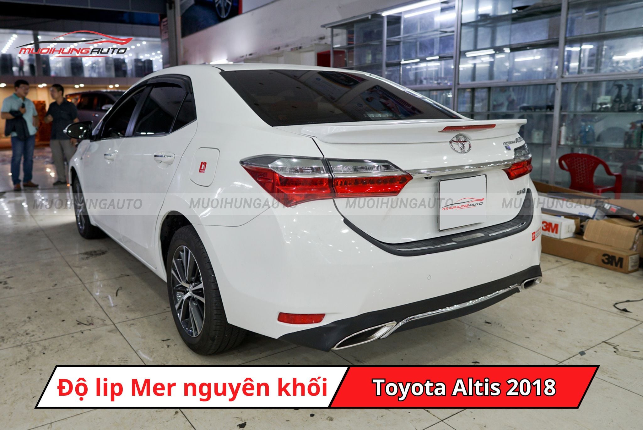 Lip pô Mercedes cho Toyota Altis 2018