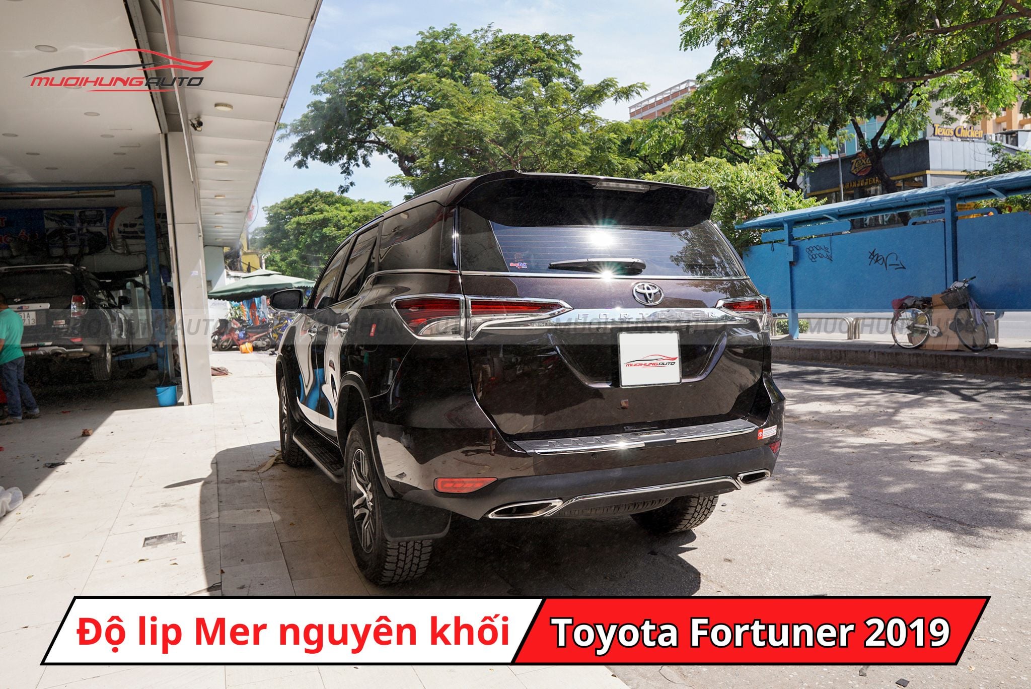 Lip pô Mercedes cho Toyota Fortuner 2019