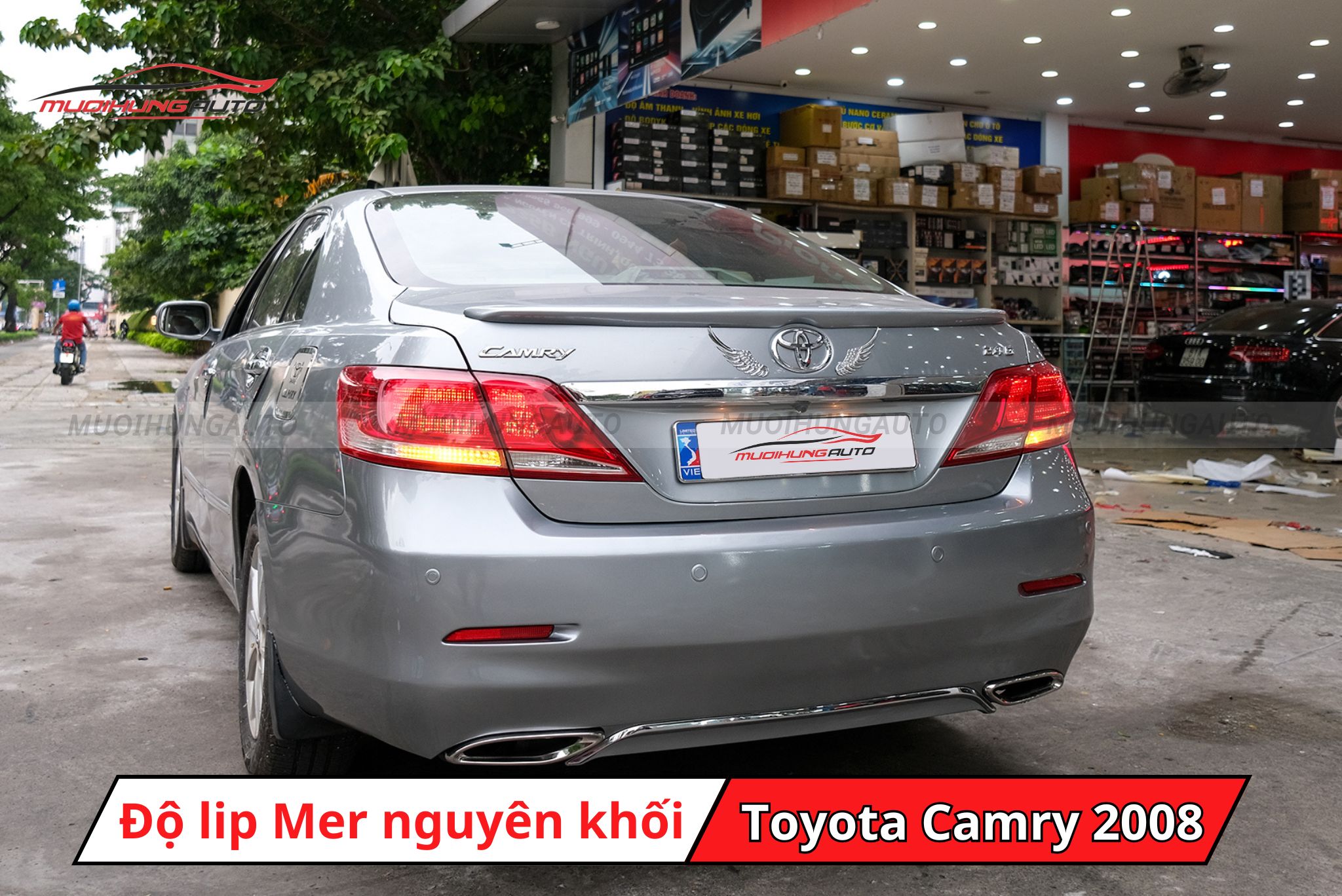 Lip pô Mercedes nguyên khối cho Toyota Camry 2008