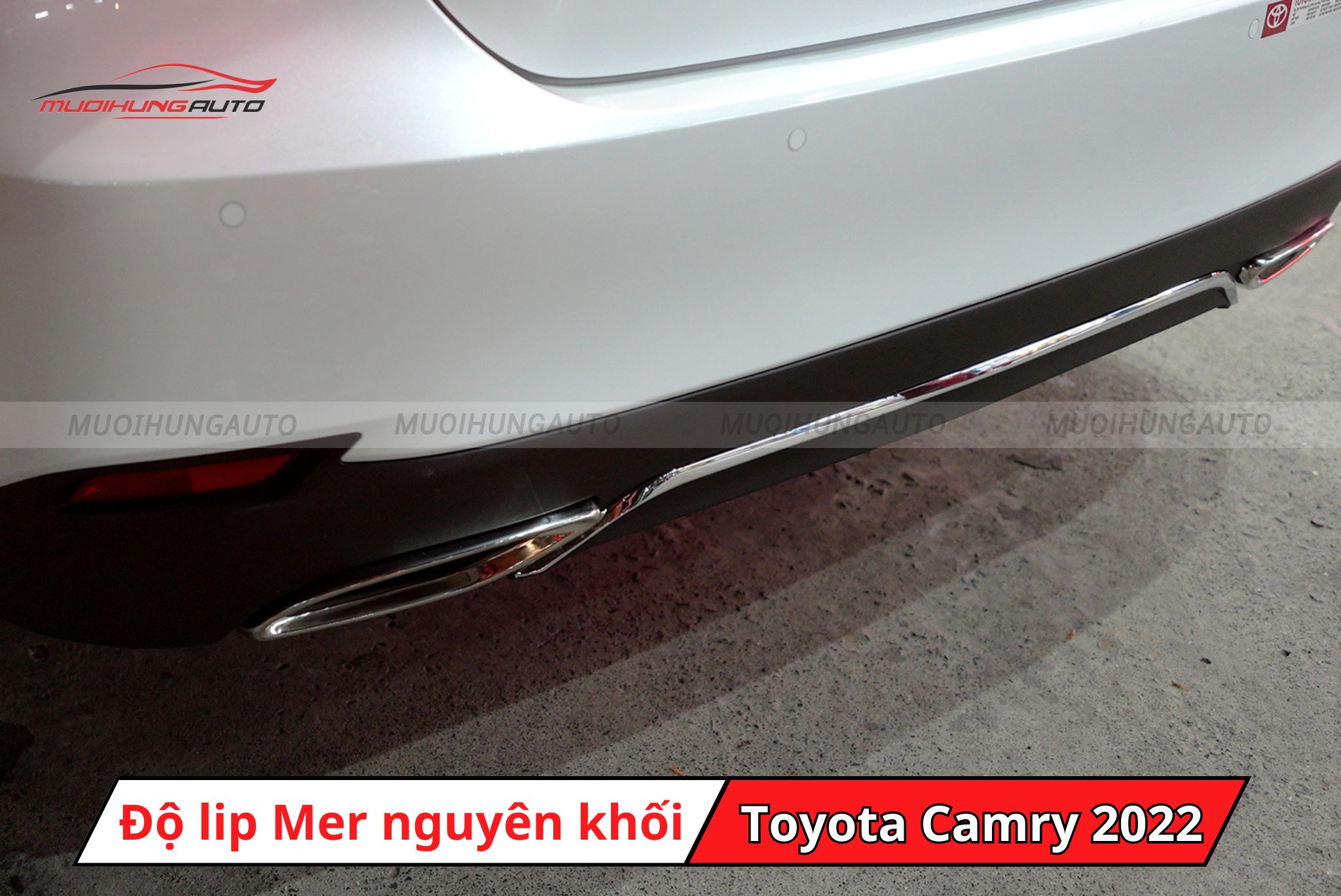 Lip pô Mercedes nguyên khối cho Toyota Camry 2022
