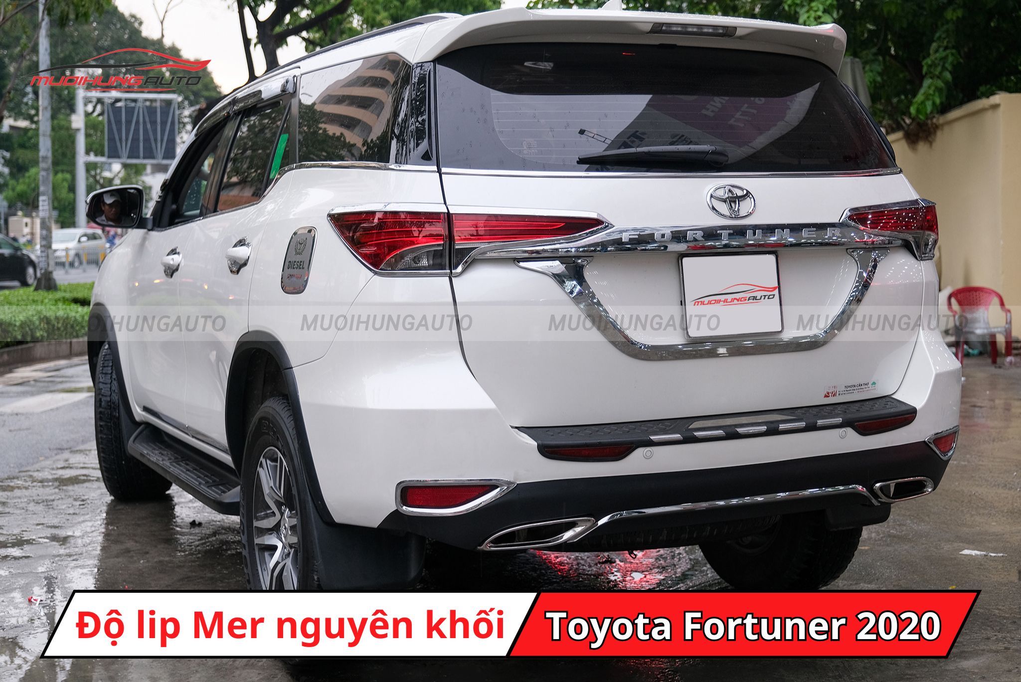 Lip pô Mercedes nguyên khối cho Toyota Fortuner 2020