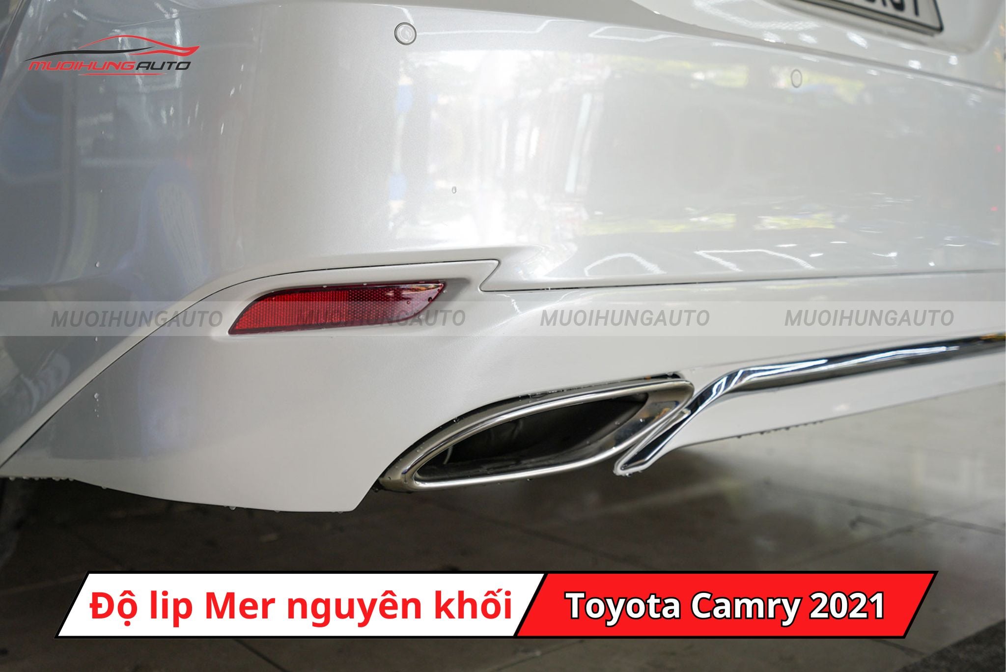 Lip pô Mercedes cho Toyota Camry 2021