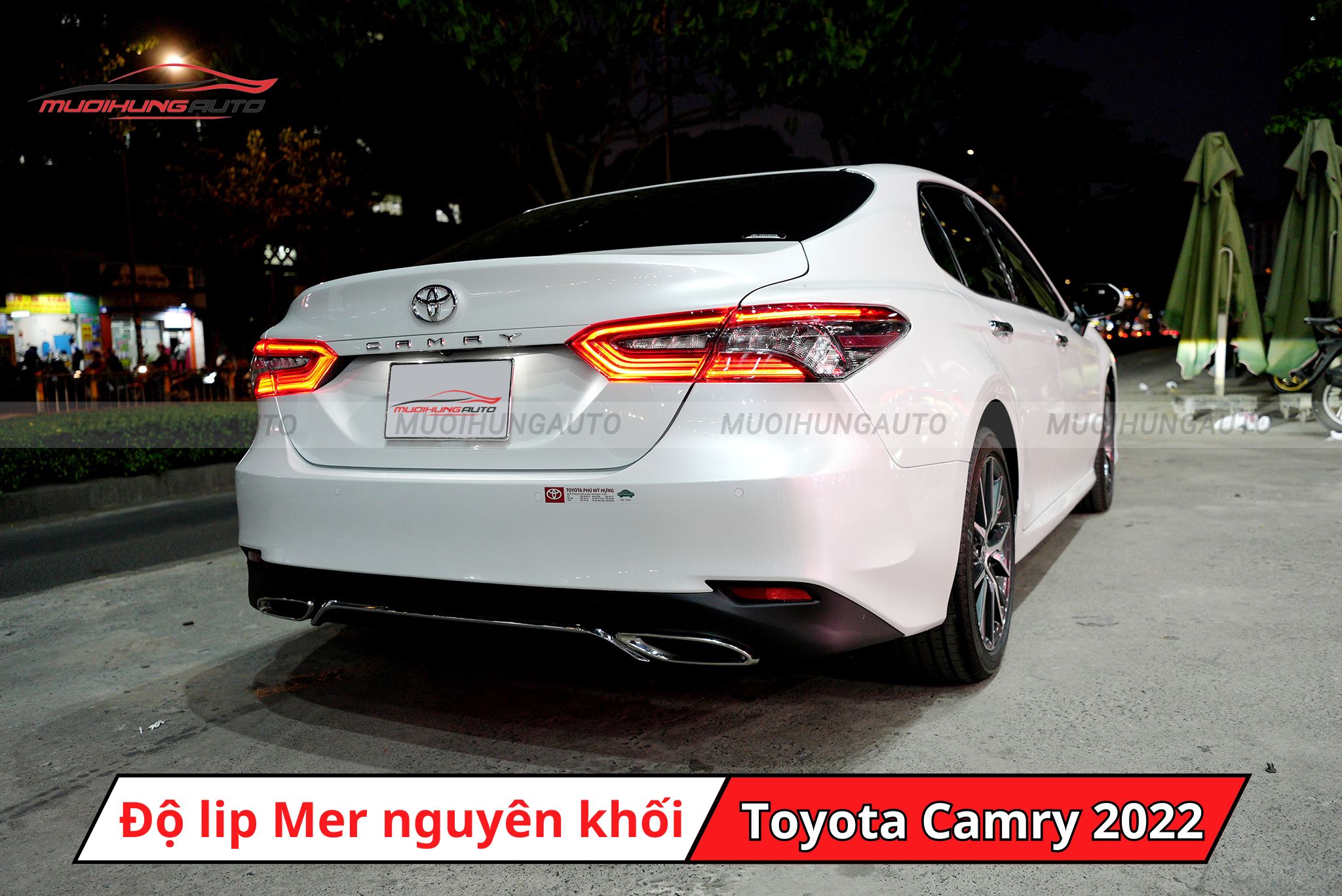 Lip pô thể thao Mercedes cho Toyota Camry 2022