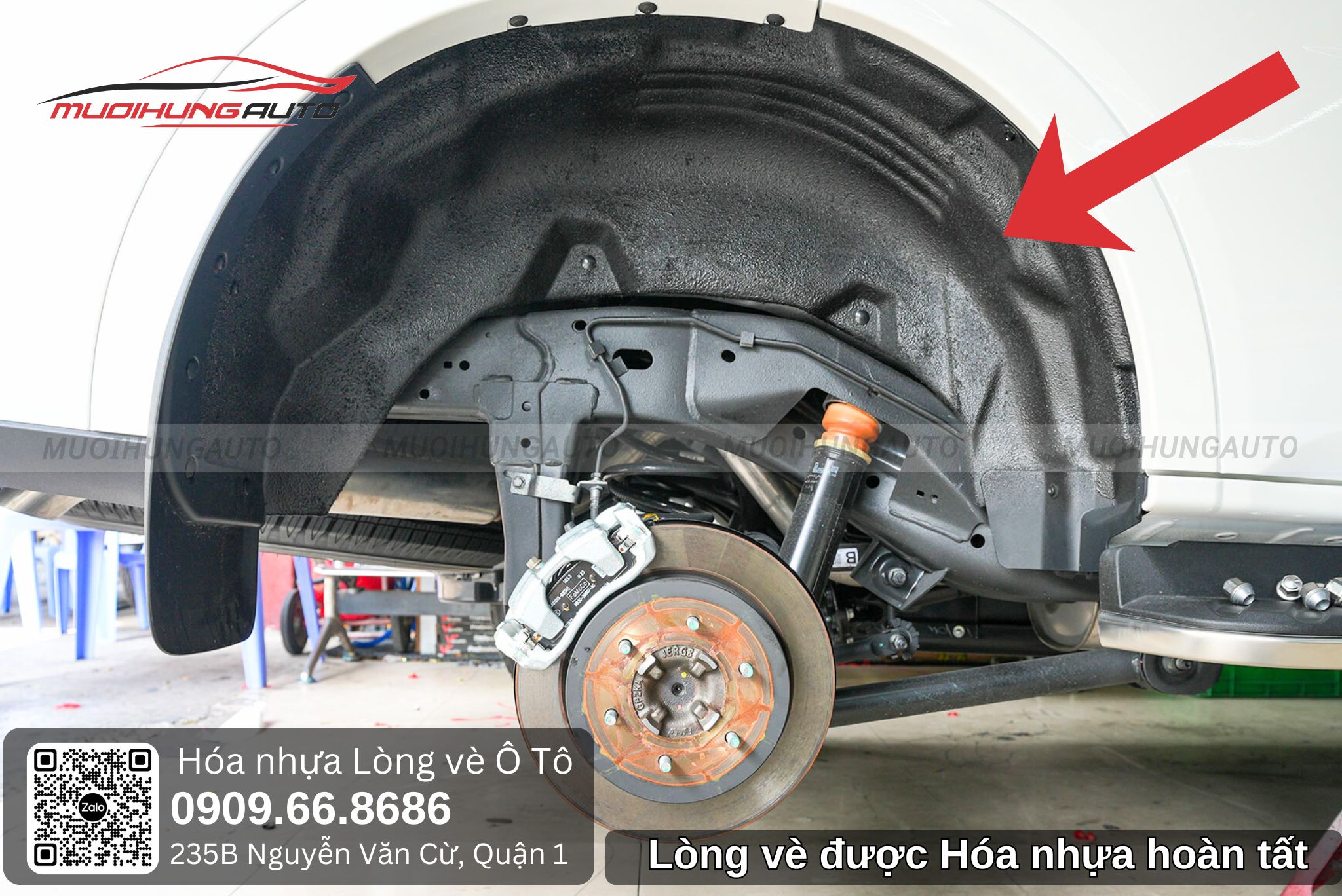 Lòng vè Ford Everest 2023 được hóa nhựa hoàn tất