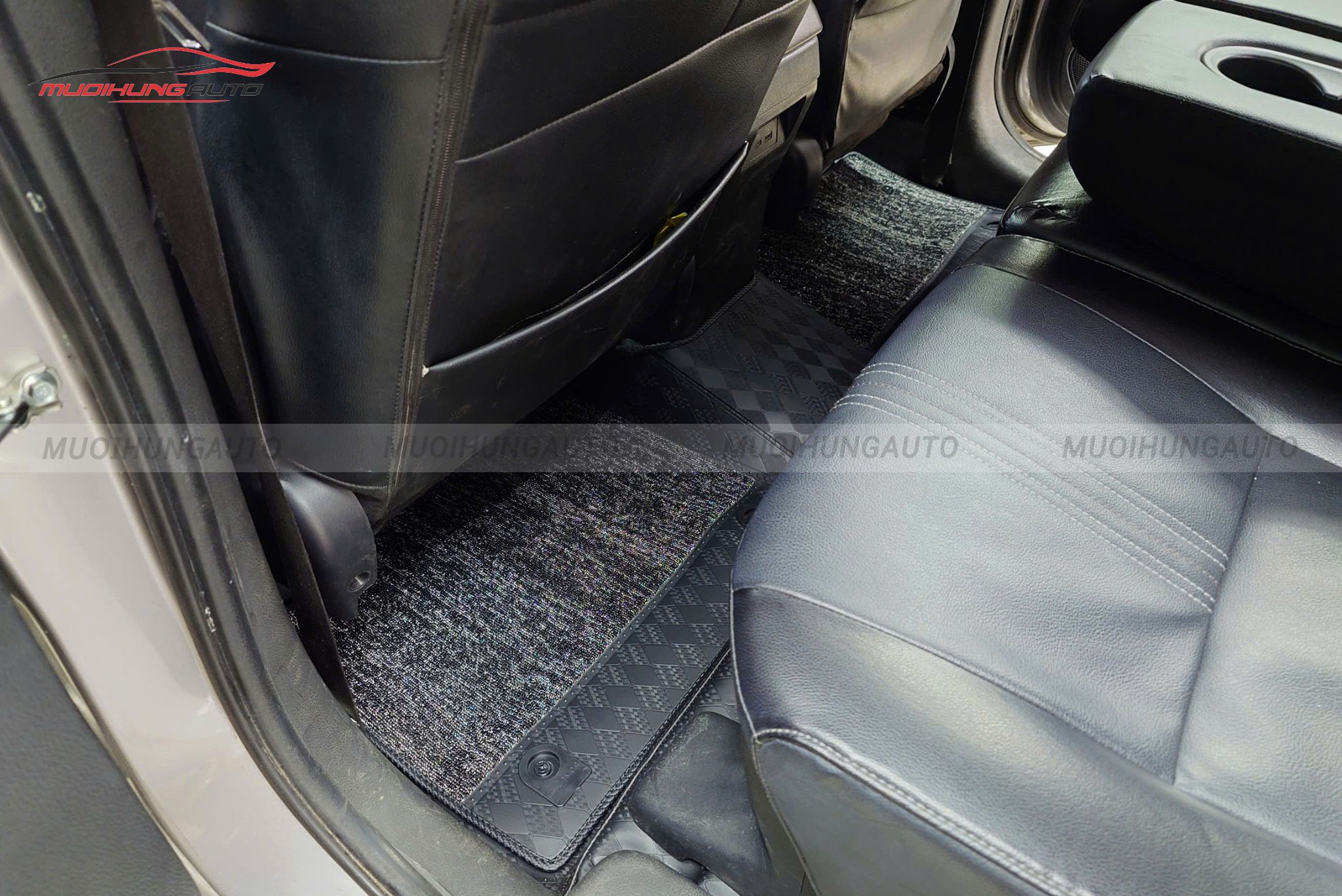 Lót sàn Lavor hàng ghế 2 cho Mitsubishi Xpander 2023