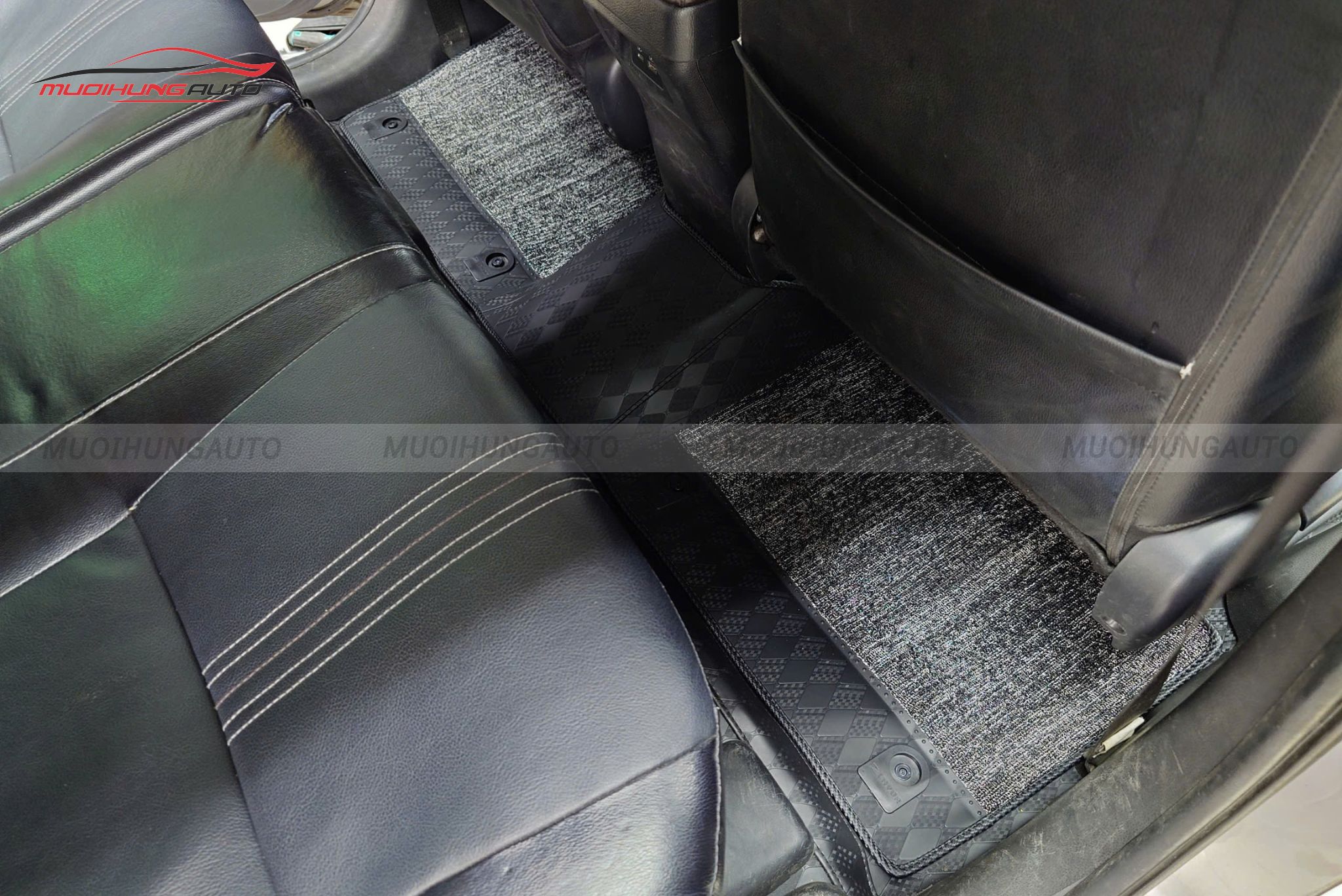 Lót sàn Lavor hàng ghế 2 cho xe Mitsubishi Xpander 2023