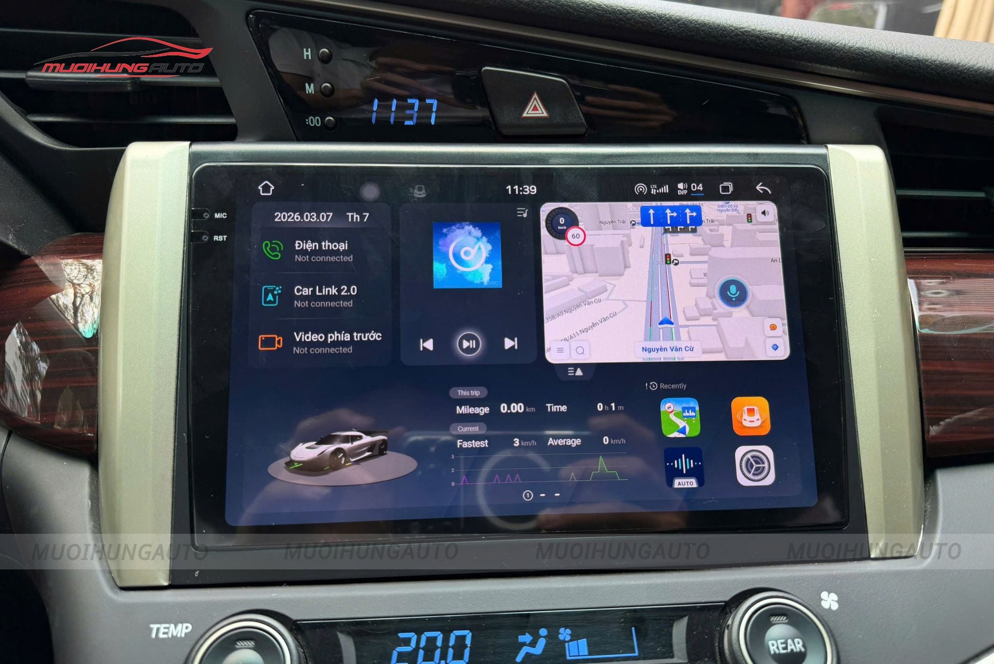 Màn hình android ô tô Toyota Innova 2019