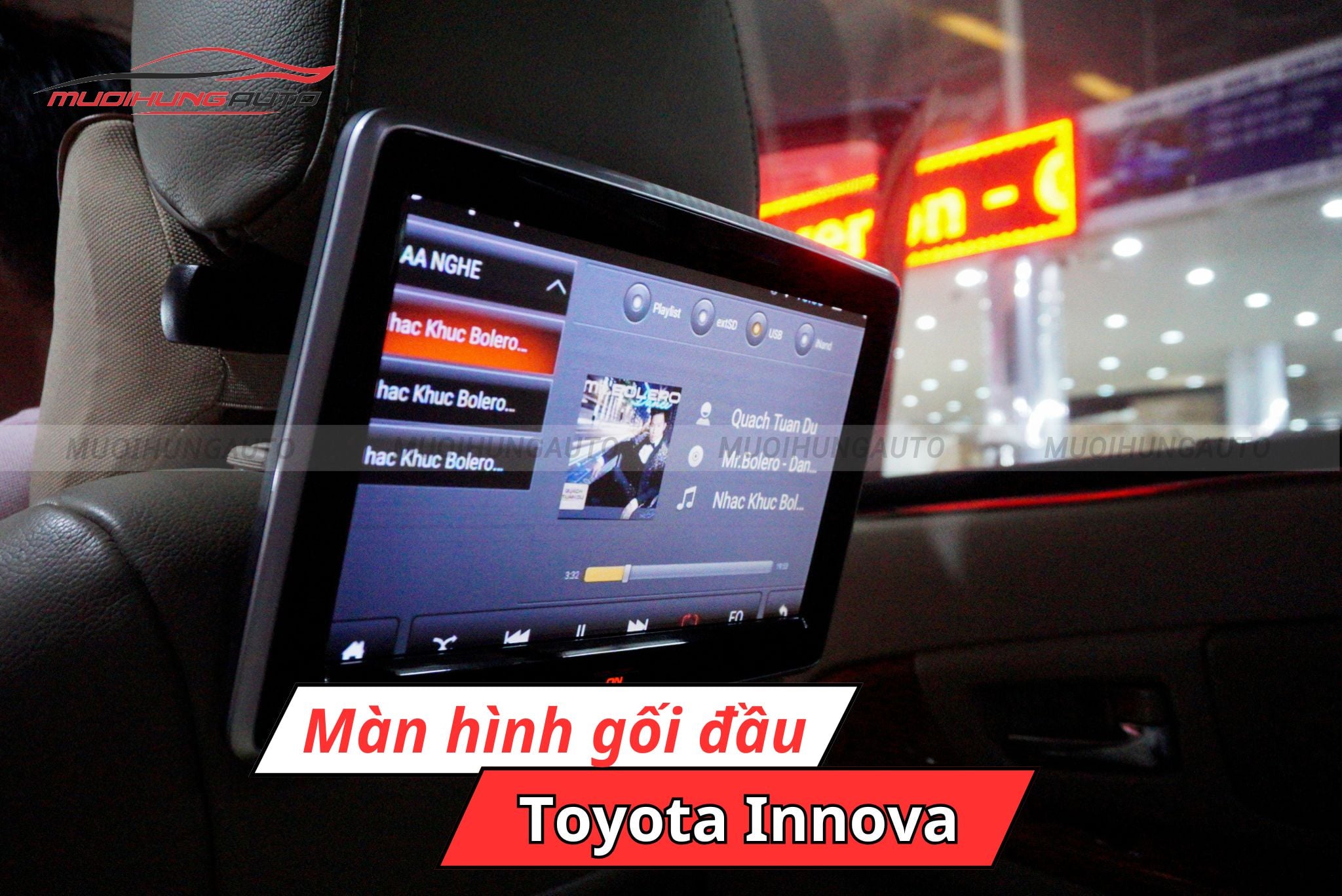 Màn hình gối đầu cho Toyota Innova