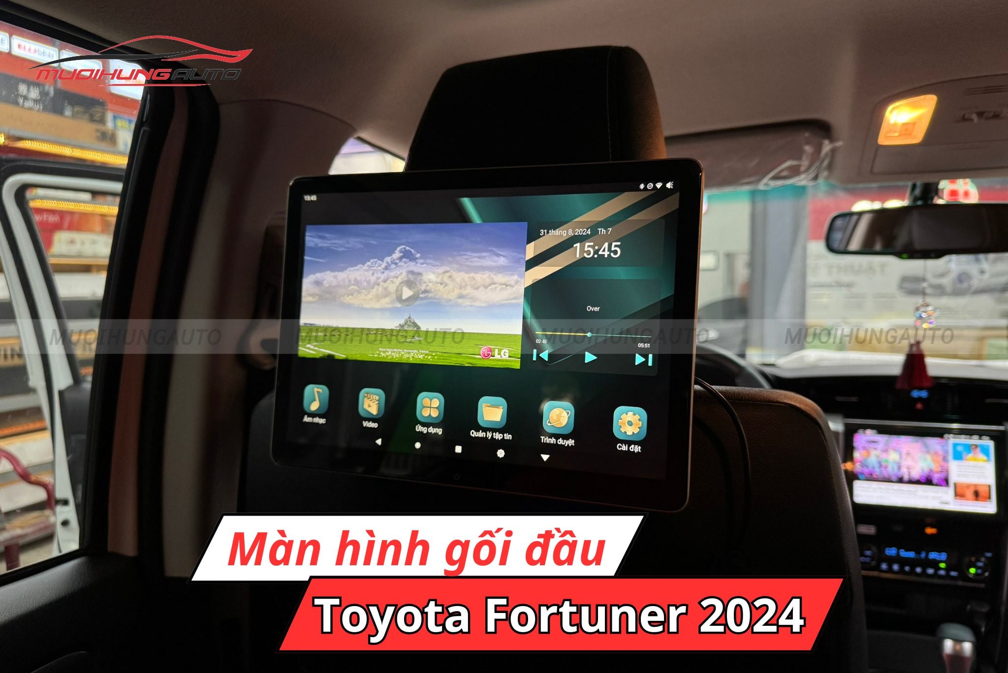 Màn hình gối đầu Toyota Fortuner 2024