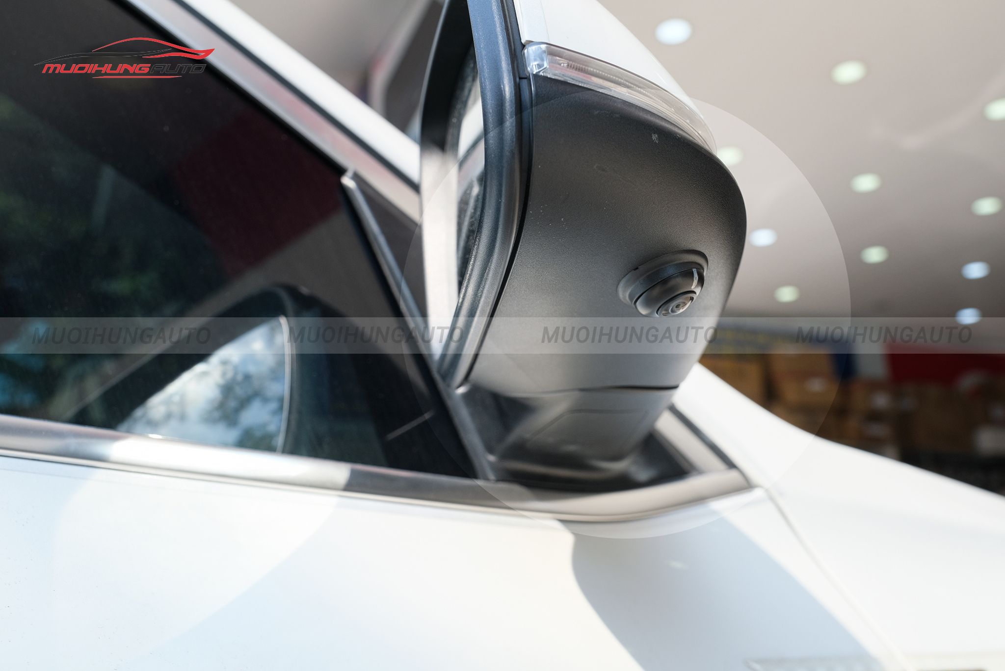 Mắt camera gương bên phải camera 360 độ ô tô BMW X1