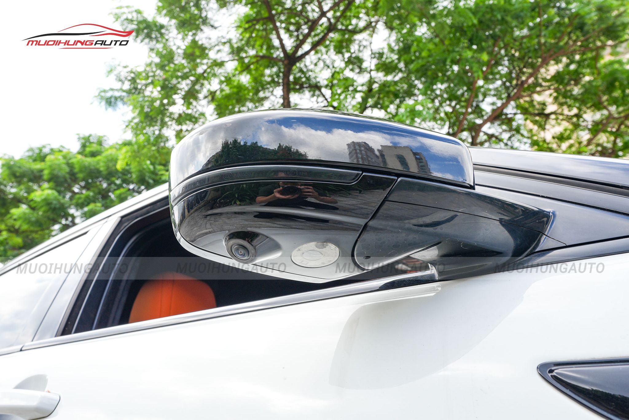 Mắt camera gương bên phải camera 360 độ ô tô Range Rover Evoque 2015