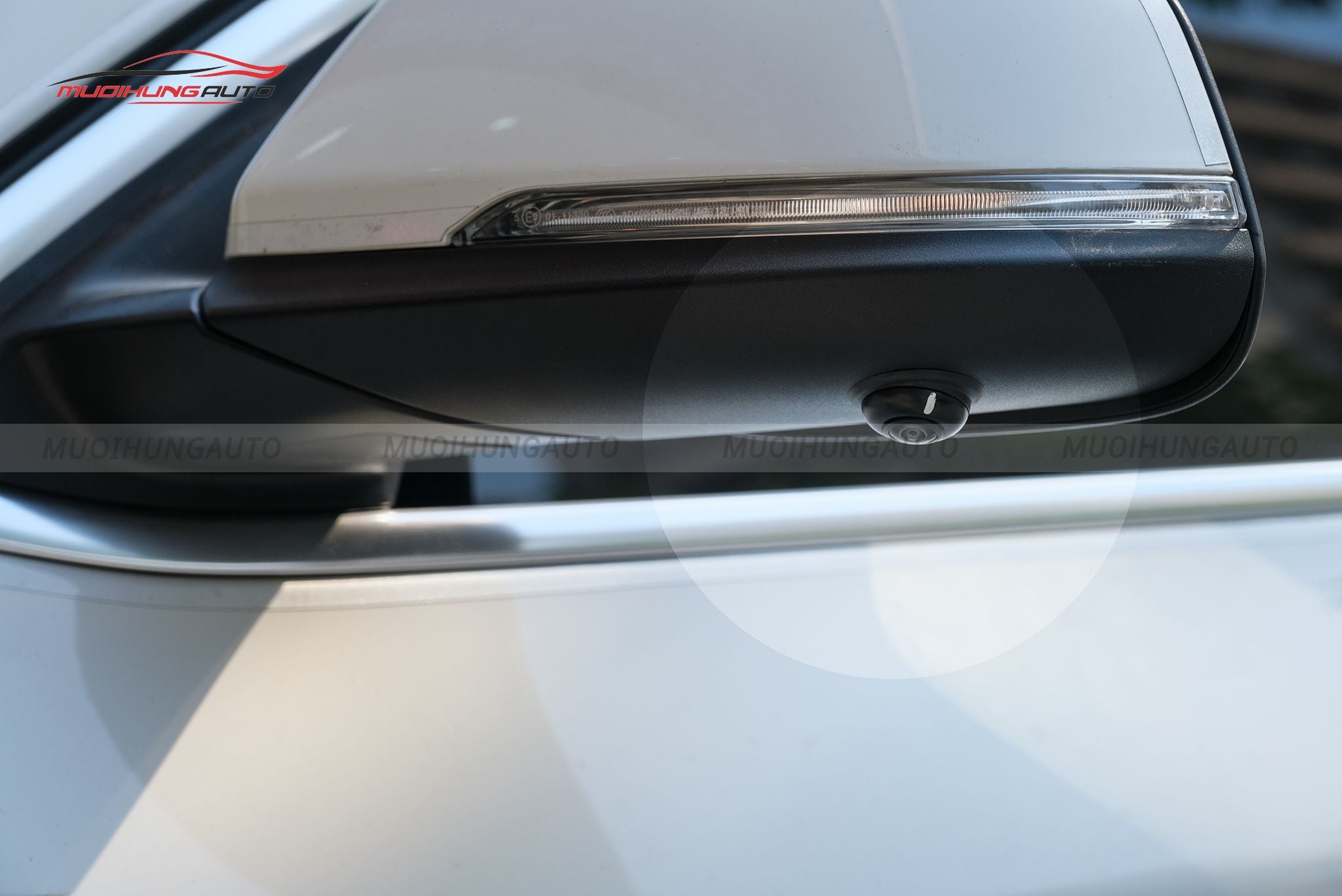 Mắt camera gương bên trái camera 360 độ ô tô BMW X1