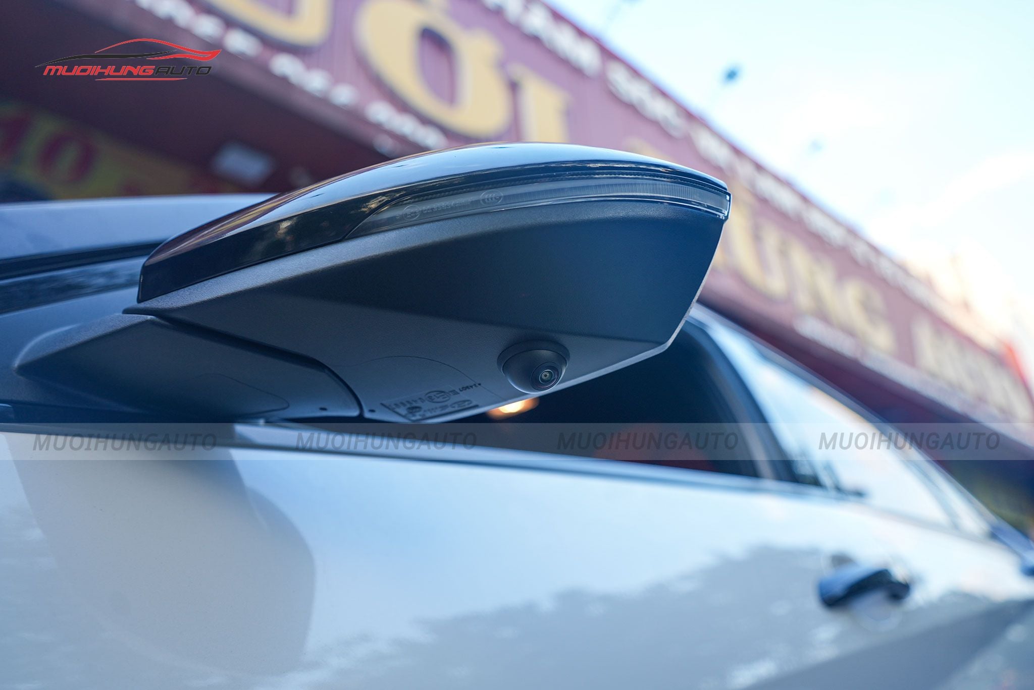 Mắt camera gương bên trái camera 360 độ ô tô Hyundai Elantra 2023