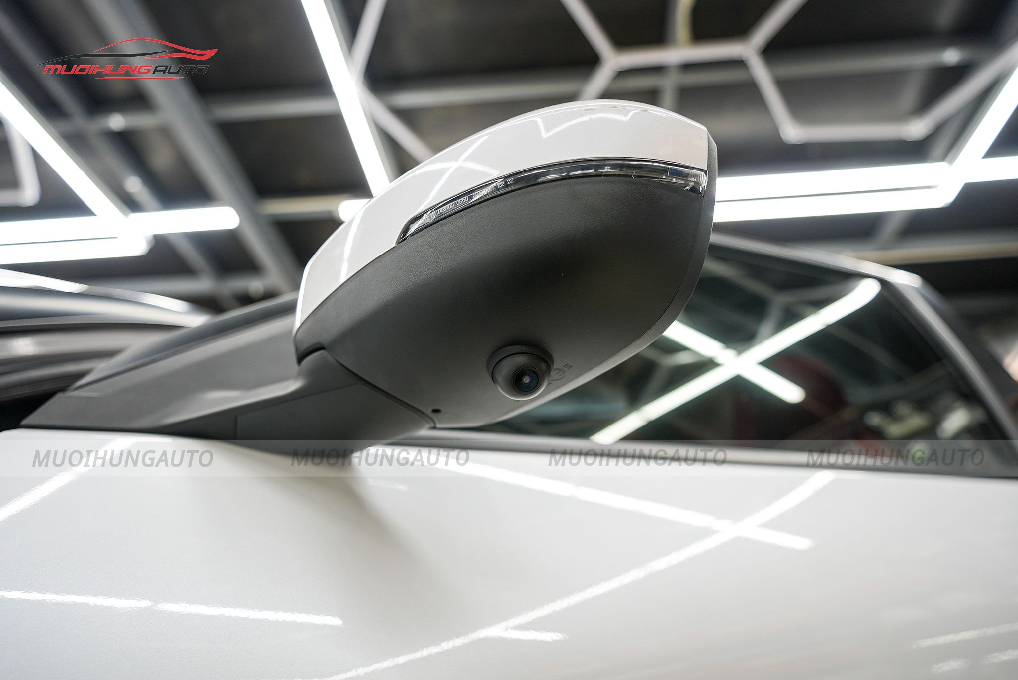 Mắt camera gương bên trái camera 360 độ ô tô Mitsubishi Xforce 2024