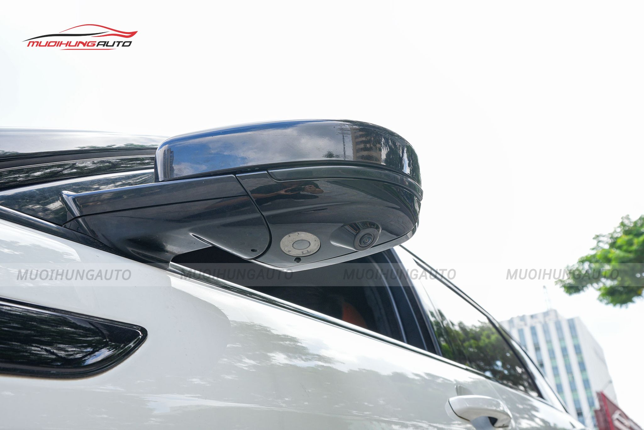 Mắt camera gương bên trái camera 360 độ ô tô Range Rover Evoque 2015