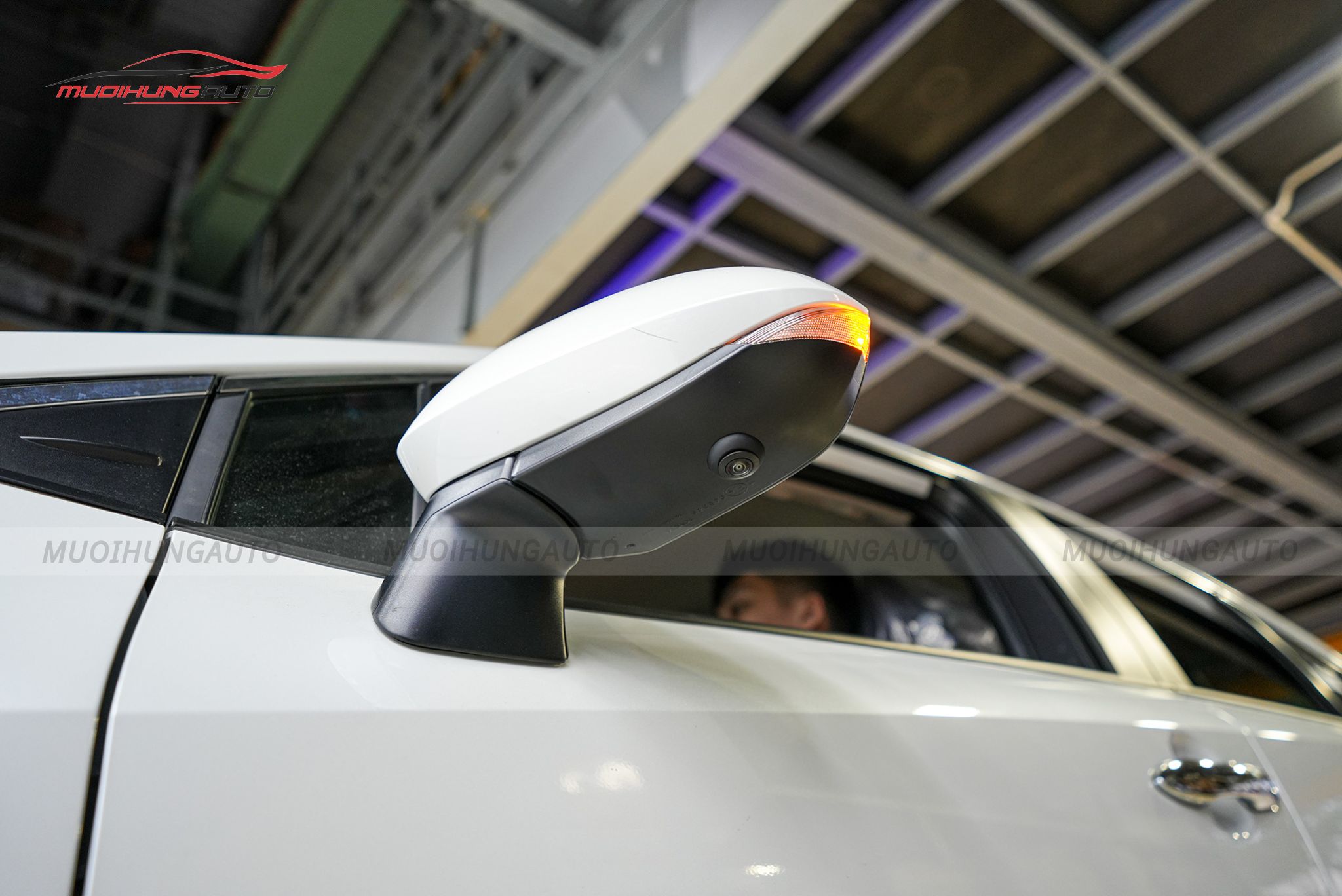 Mắt camera gương bên trái camera 360 độ ô tô Toyota Altis 2022