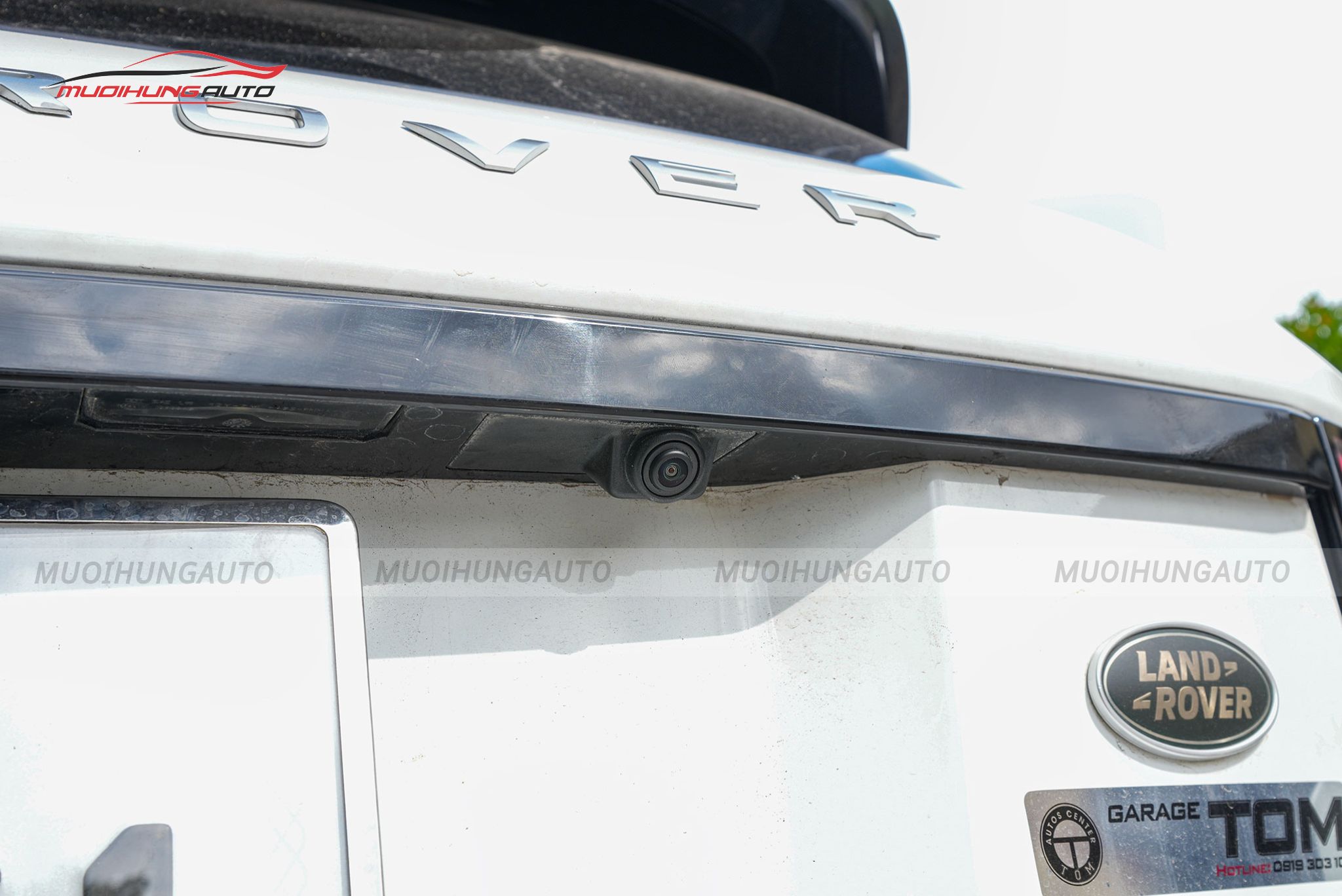 Mắt camera sau camera 360 độ ô tô Range Rover Evoque 2015