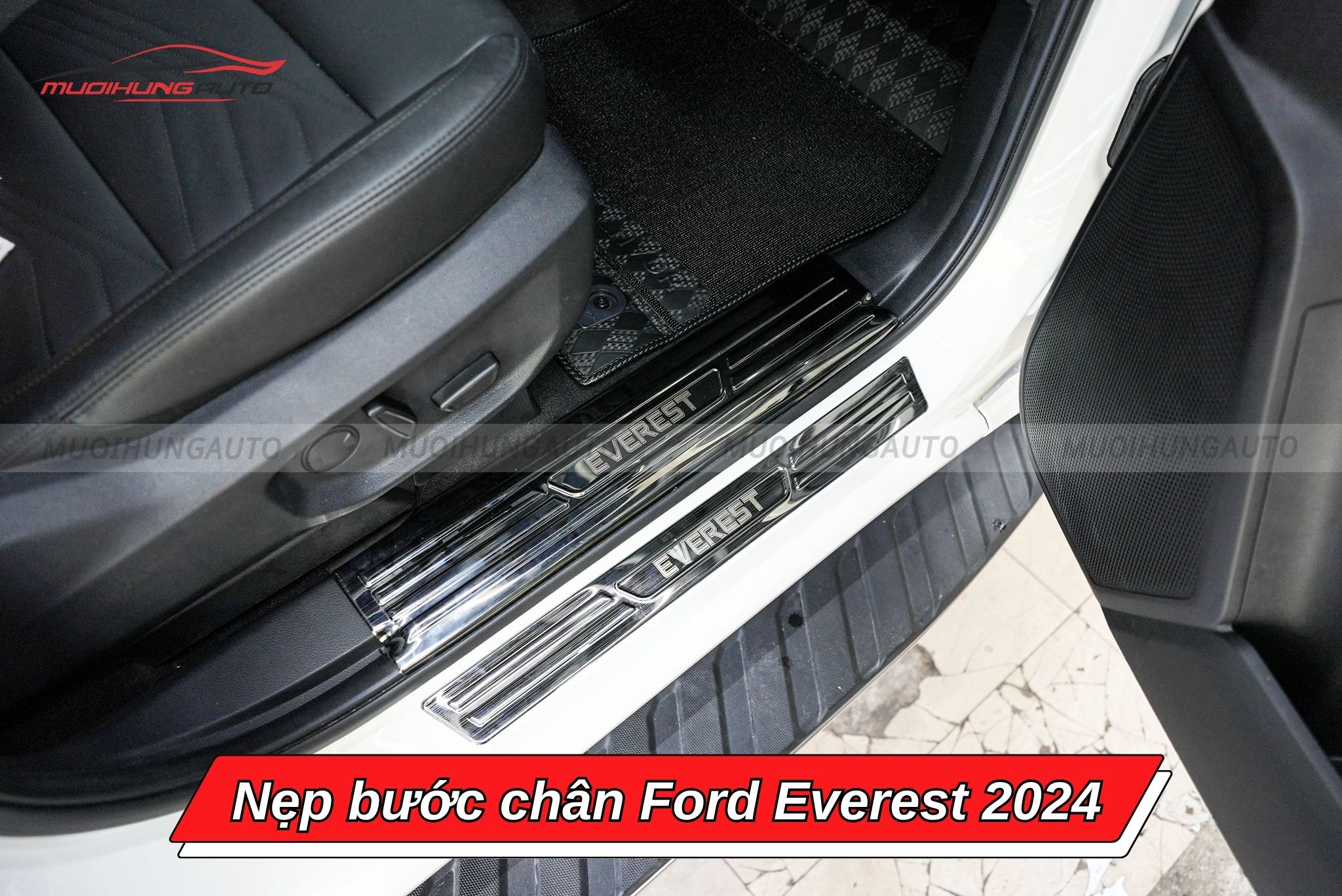 Nẹp bậc lên xuống ô tô Ford Everest 2024