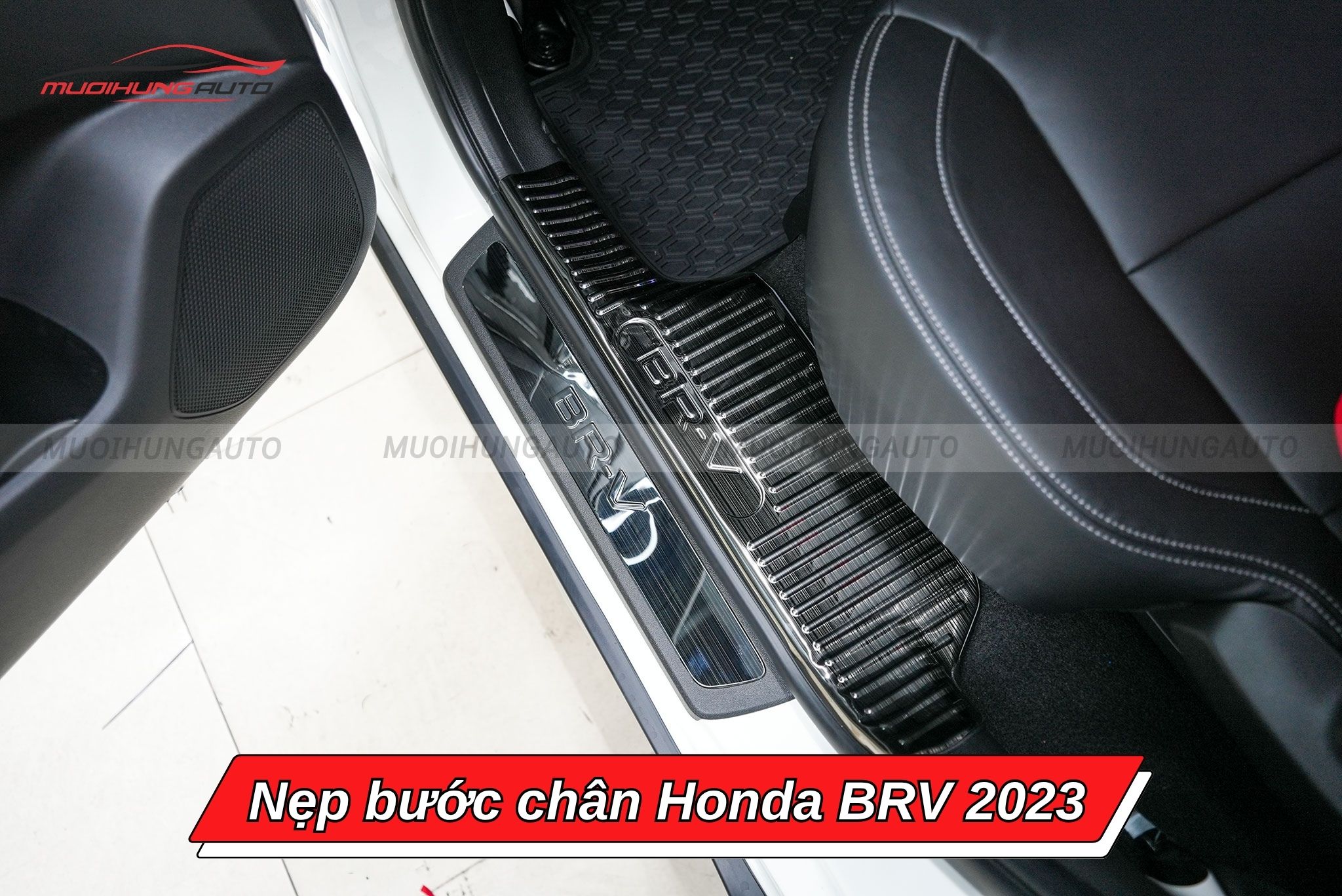 Nẹp bậc lên xuống ô tô Honda BRV 2023