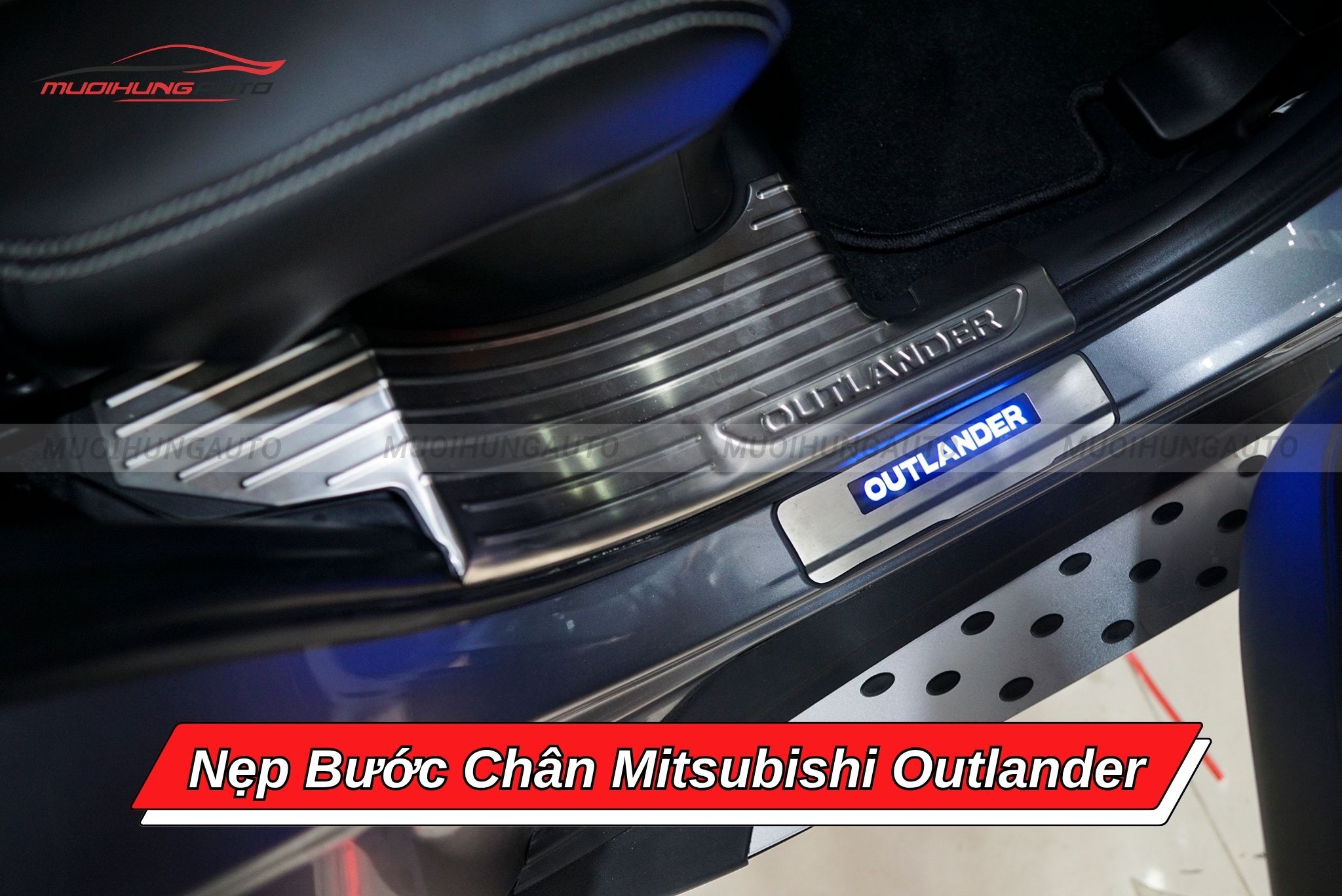 Nẹp bậc lên xuống ô tô Mitsubishi Outlander