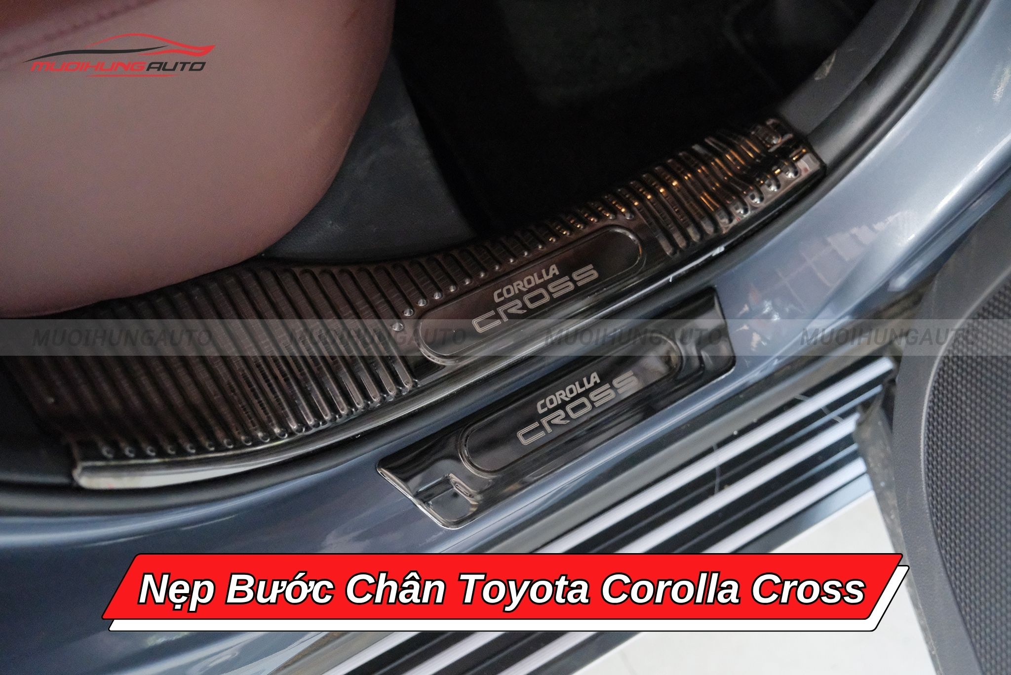 Nẹp bậc lên xuống ô tô Toyota Corolla Cross