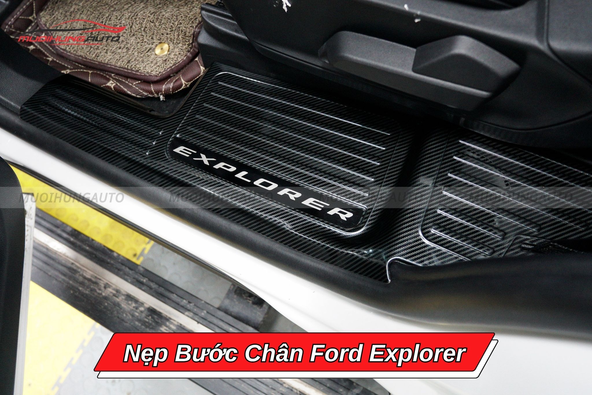 Nẹp bậc lên xuống xe Ford Explorer