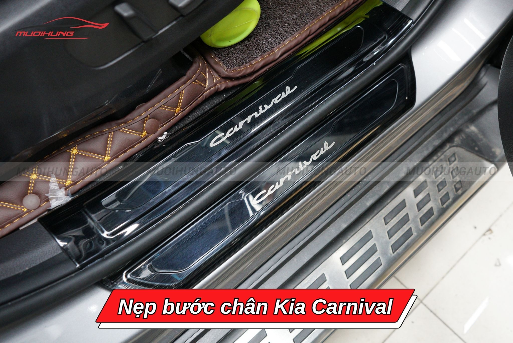 Nẹp bậc lên xuống xe ô tô Kia Carnival