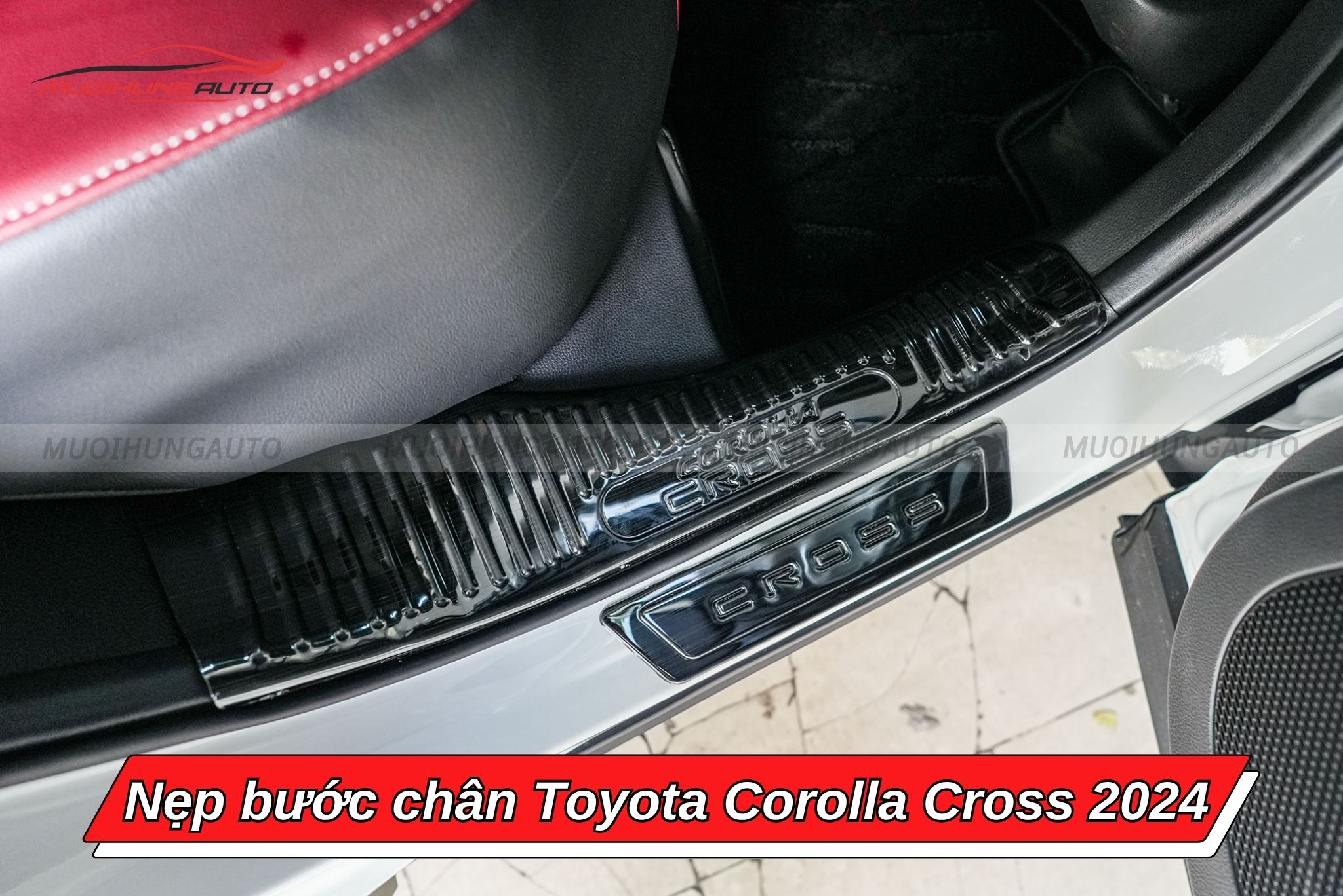 Nẹp bậc lên xuống xe ô tô Toyota Corolla Cross 2024