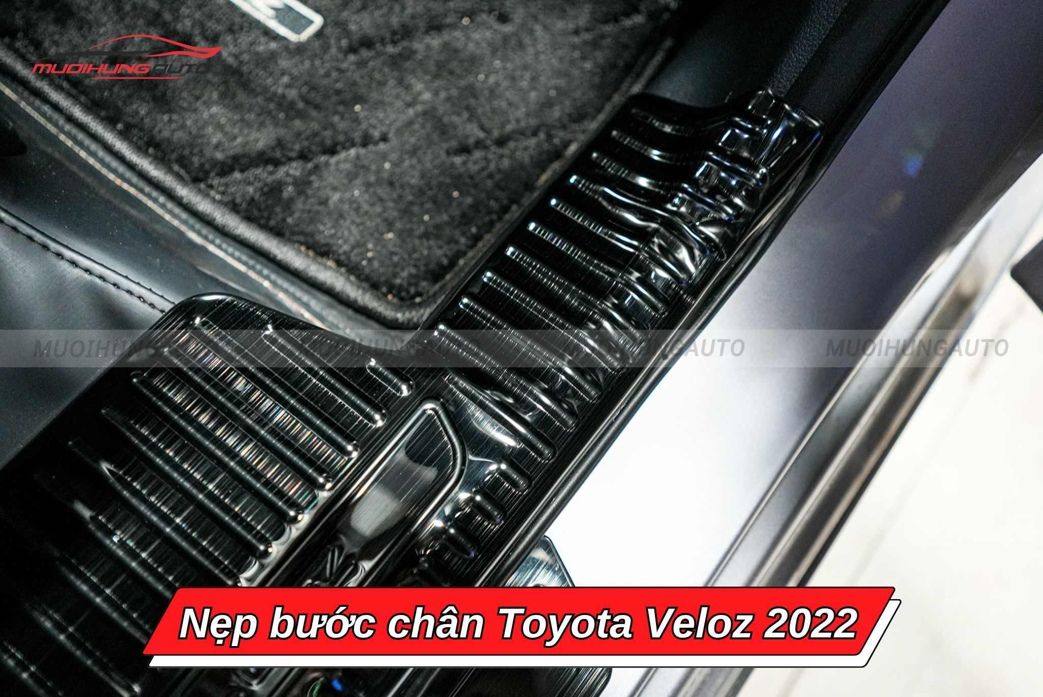 Nẹp bậc lên xuống xe Toyota Veloz 2022