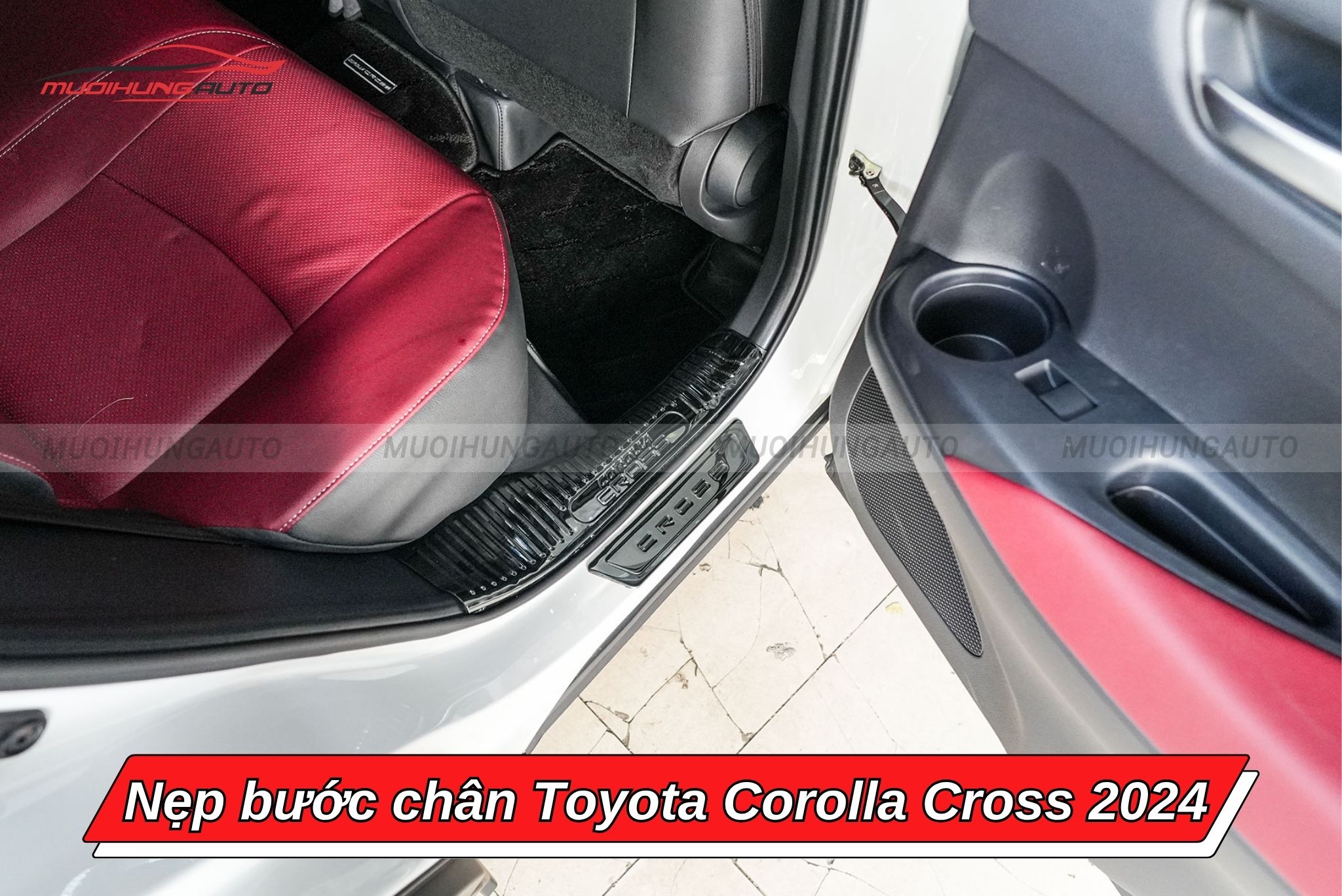 Nẹp bước chân cho xe Toyota Corolla Cross 2024