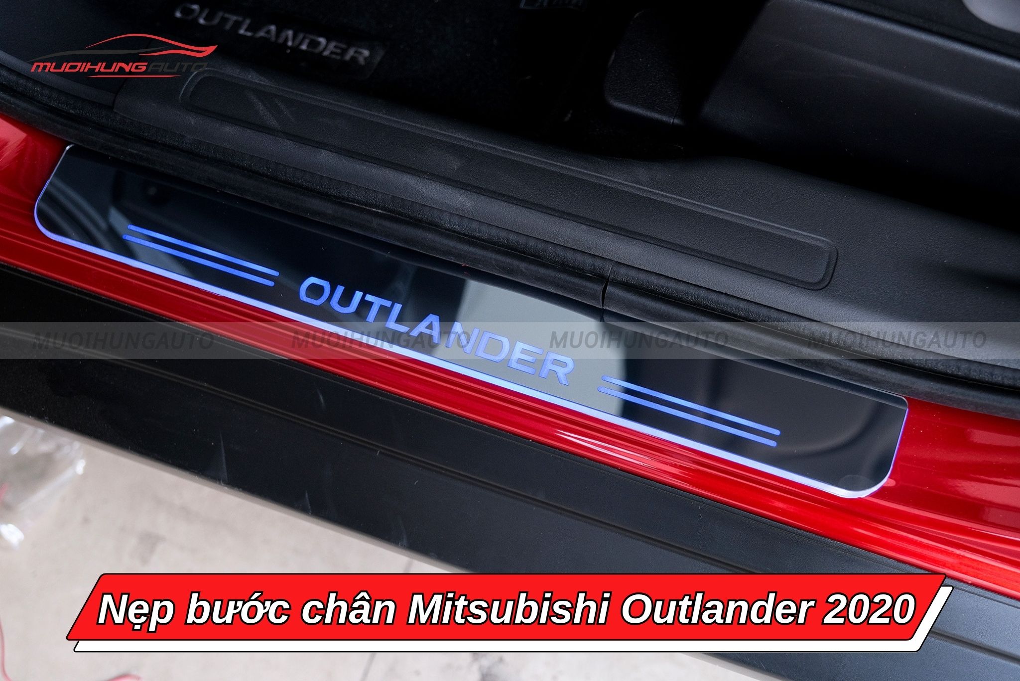 Nẹp bước chân Mitsubishi Outlander 2020