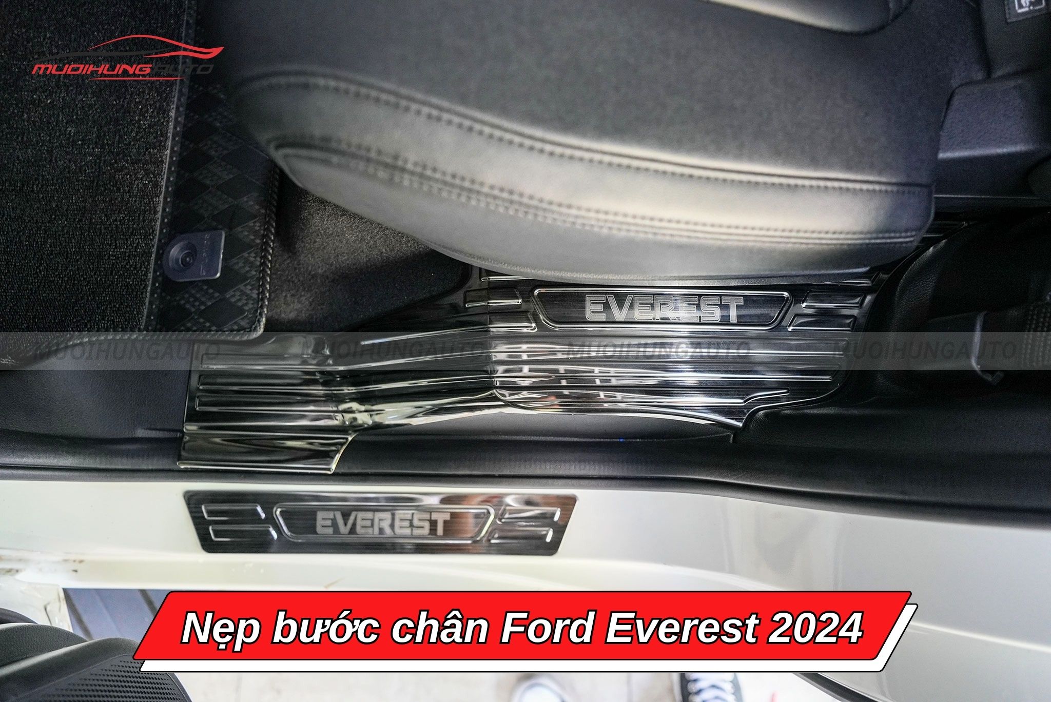 Nẹp bước chân ô tô Ford Everest 2024