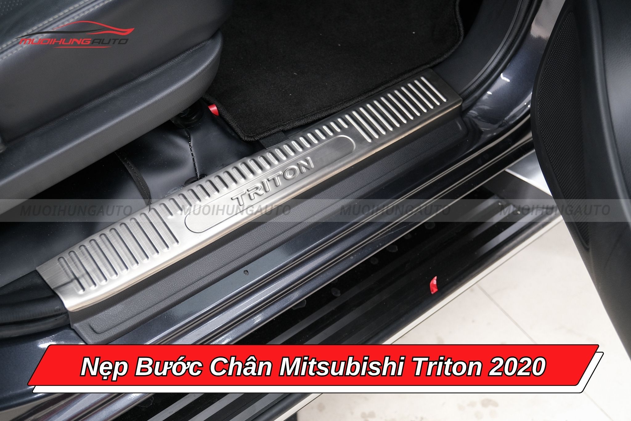 Nẹp bước chân ô tô Mitsubishi Triton 2020