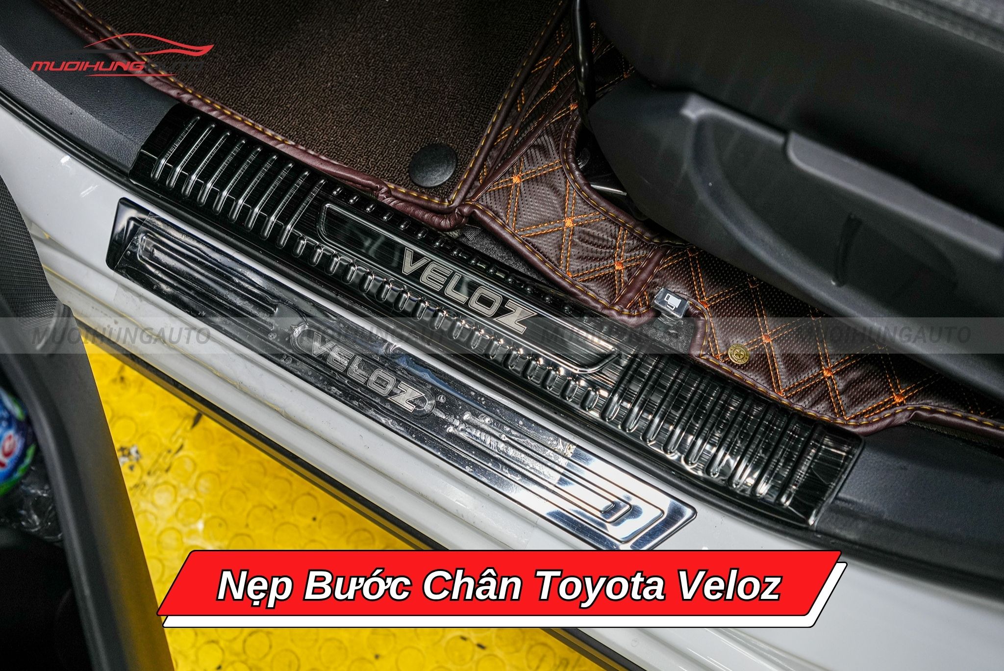 Nẹp bước chân Toyota Veloz