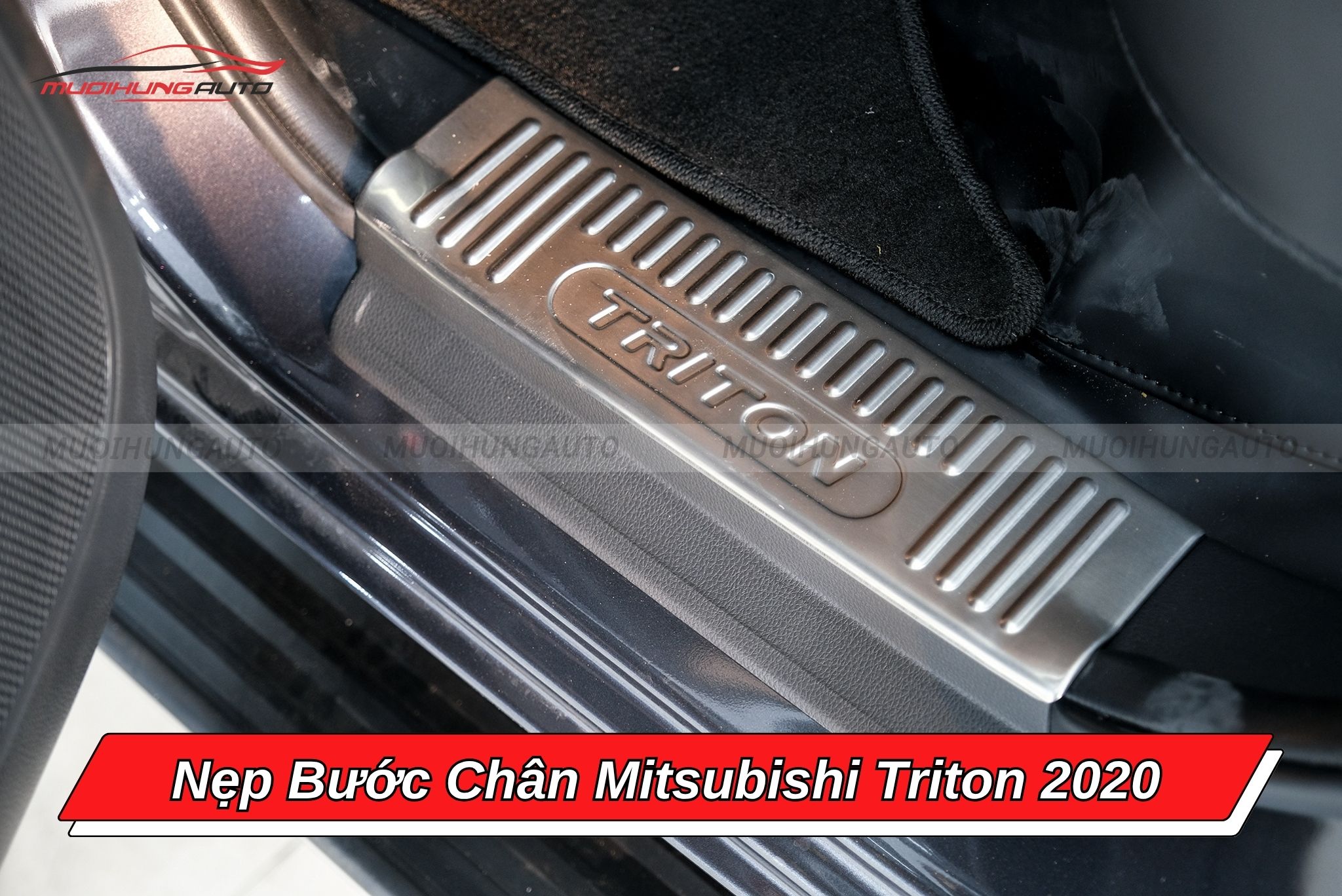 Nẹp bước chân xe ô tô Mitsubishi Triton 2020