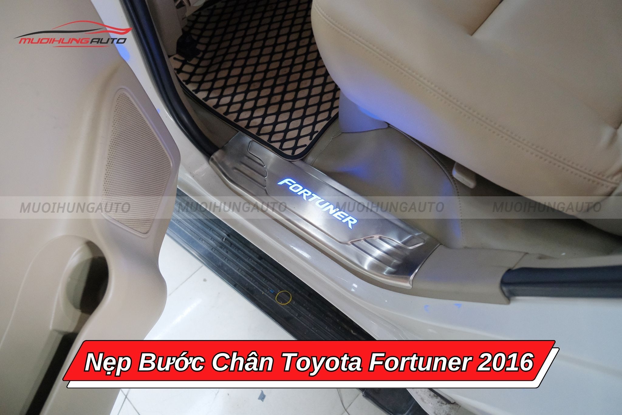 Nẹp bước chân xe Toyota Fortuner 2016