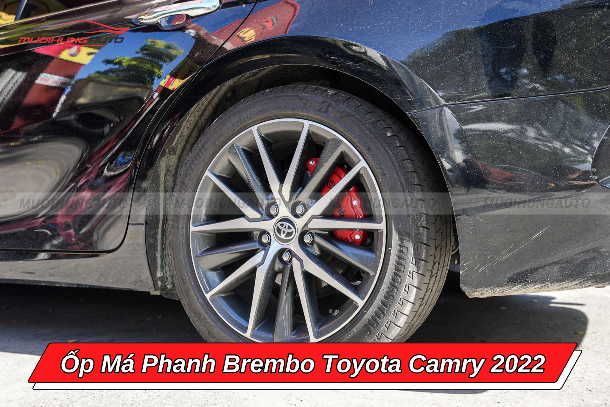 Ốp Brembo ô tô Toyota Camry 2022