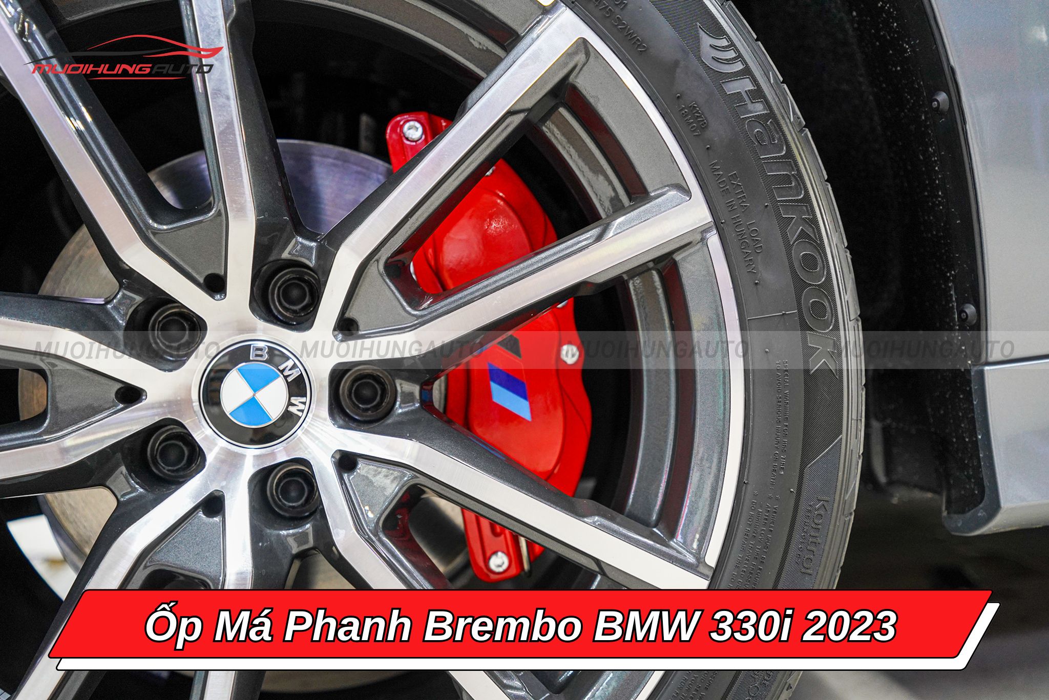 Ốp chân phanh Brembo BMW 330i 2023
