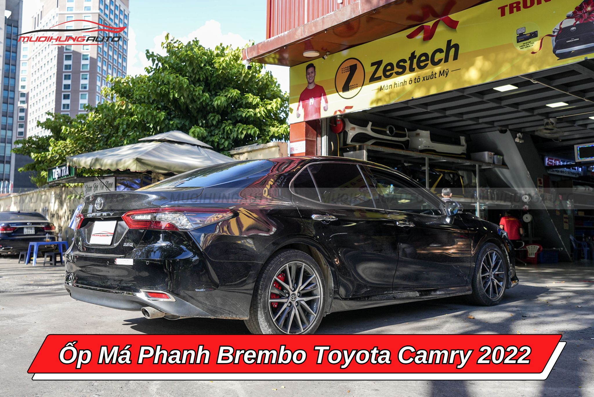 Ốp chân phanh Brembo ô tô Toyota Camry 2022