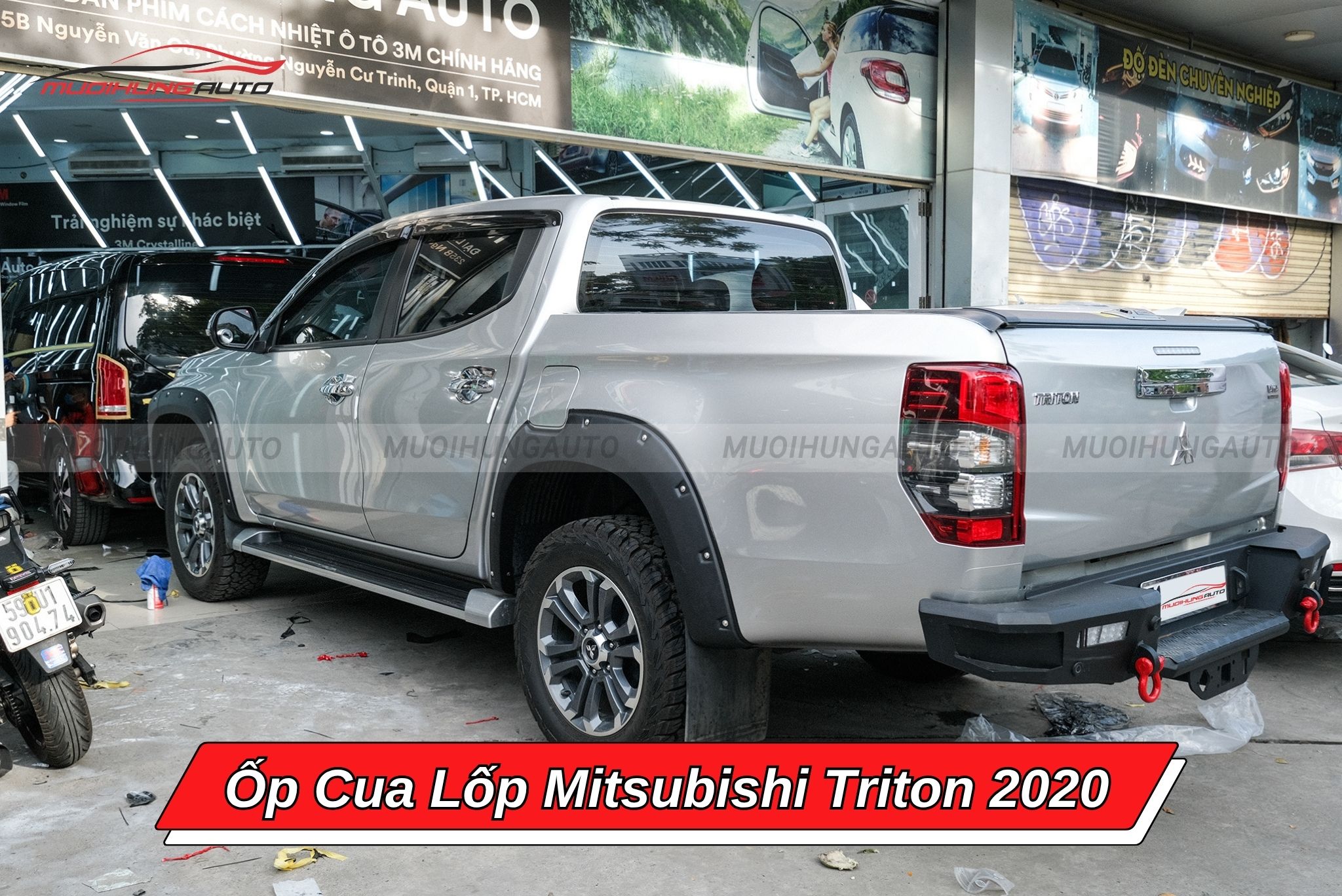 Ốp cua lốp ô tô Mitsubishi Triton 2020