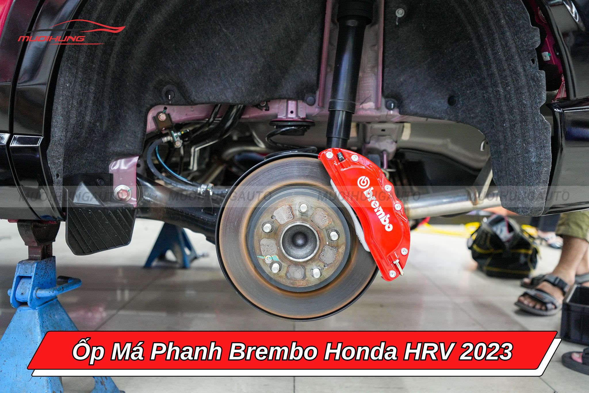 Ốp heo dầu Brembo Honda HRV 2023