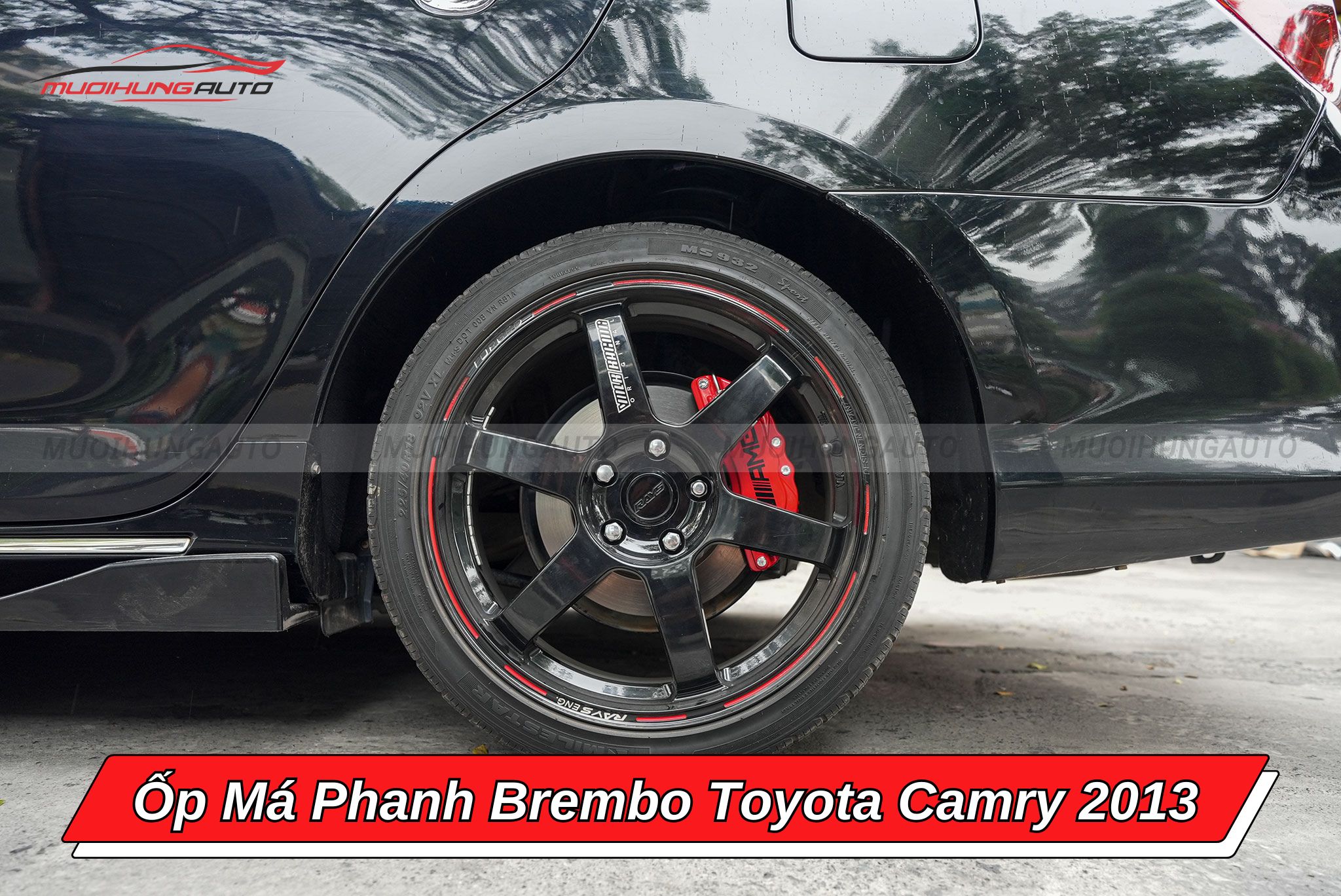 Ốp heo dầu Brembo Toyota Camry 2013